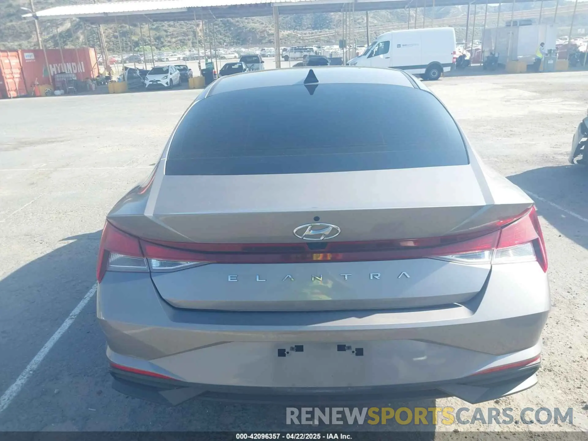 16 Фотография поврежденного автомобиля KMHLM4AG8PU489296 HYUNDAI ELANTRA 2023