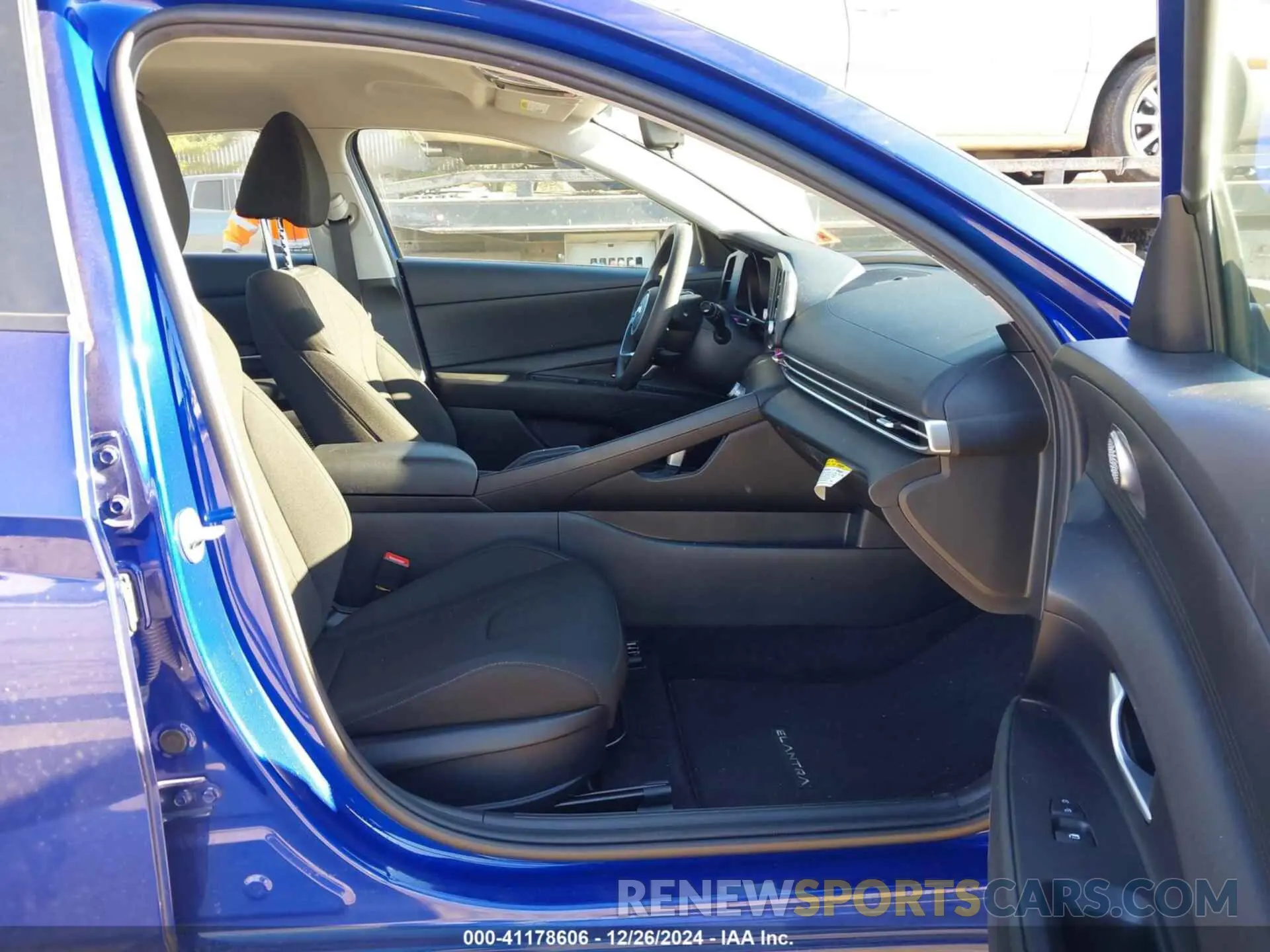 5 Photograph of a damaged car KMHLM4AG9PU601409 HYUNDAI ELANTRA 2023