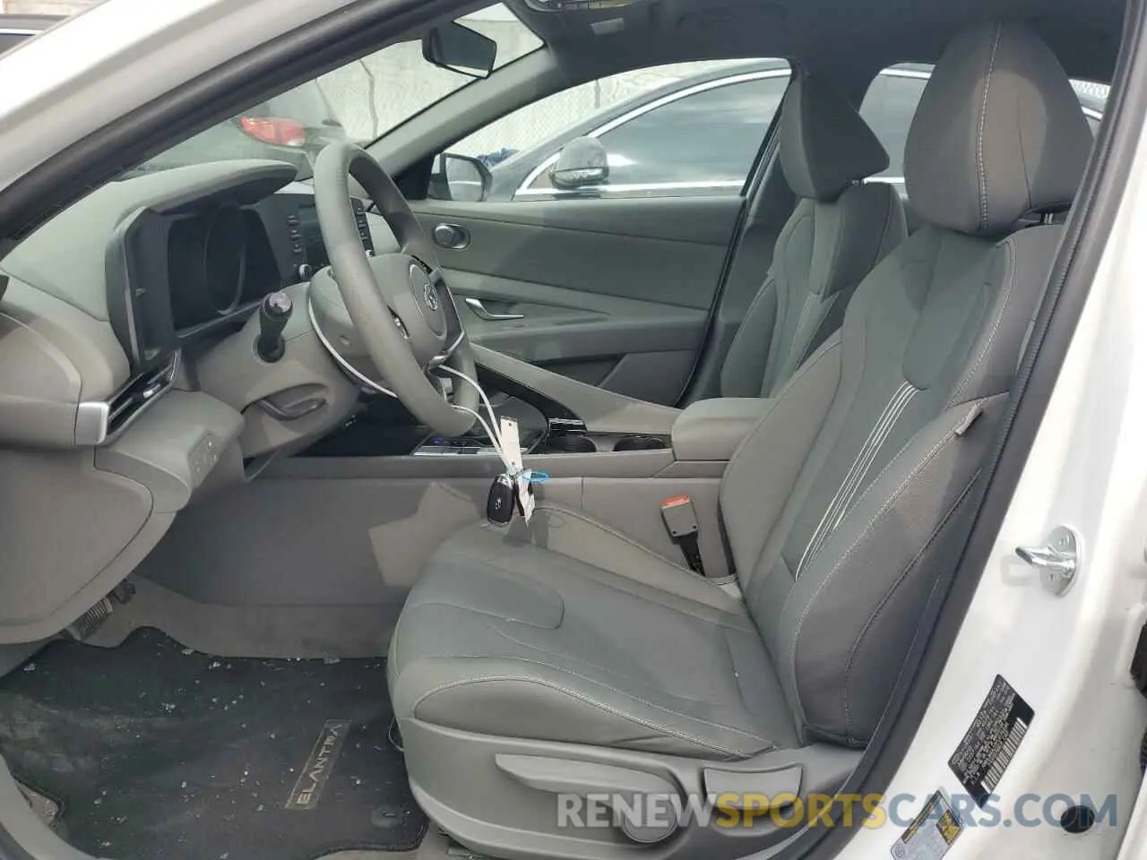 7 Фотография поврежденного автомобиля KMHLM4AJ0PU076686 HYUNDAI ELANTRA 2023