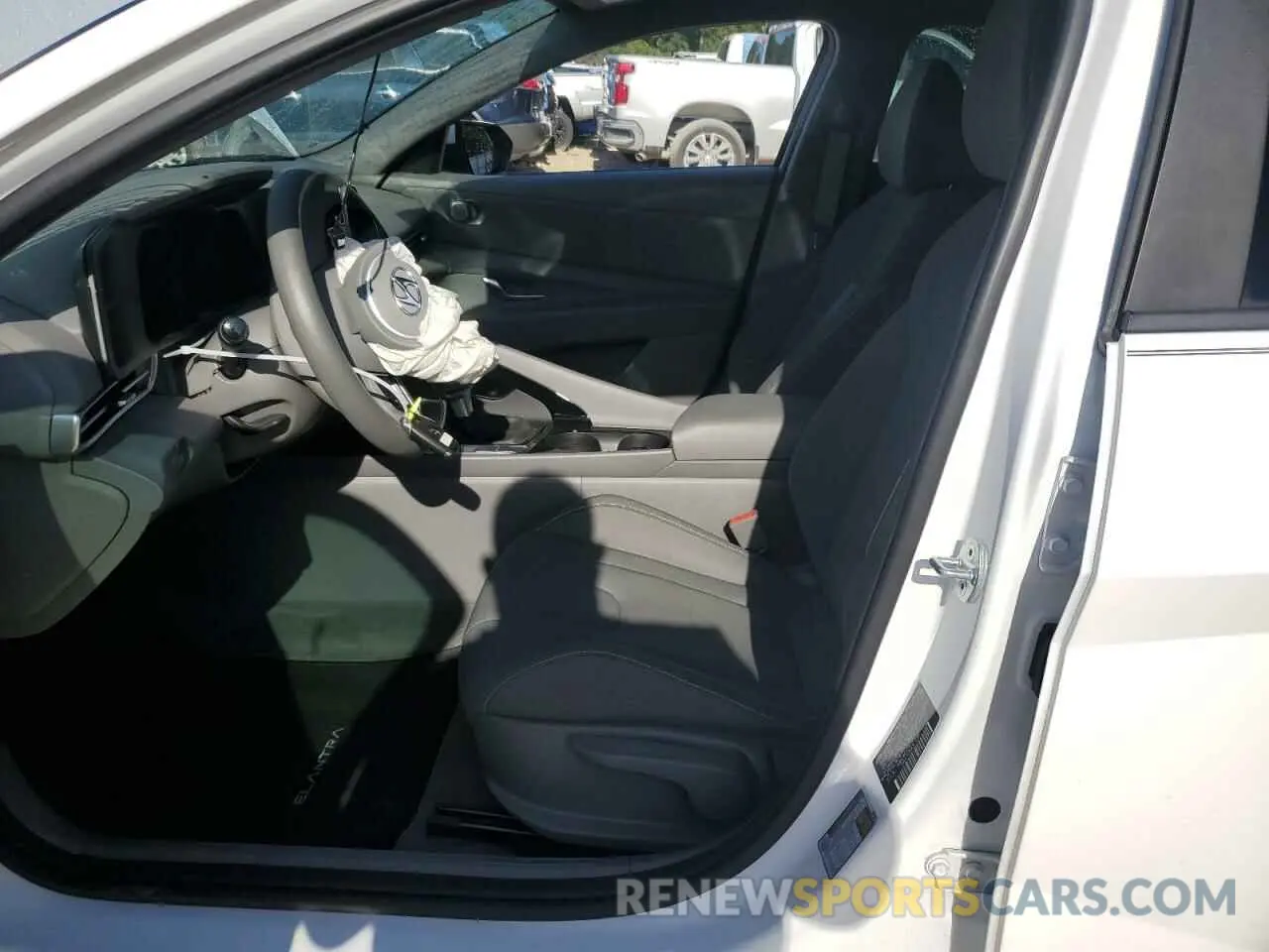 7 Photograph of a damaged car KMHLM4AJ4PU082331 HYUNDAI ELANTRA 2023