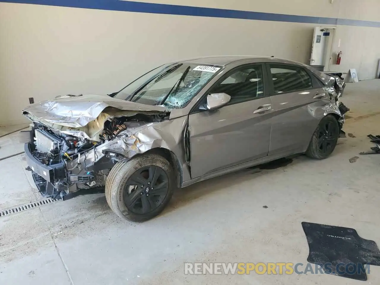 1 Фотография поврежденного автомобиля KMHLM4AJ6PU082475 HYUNDAI ELANTRA 2023