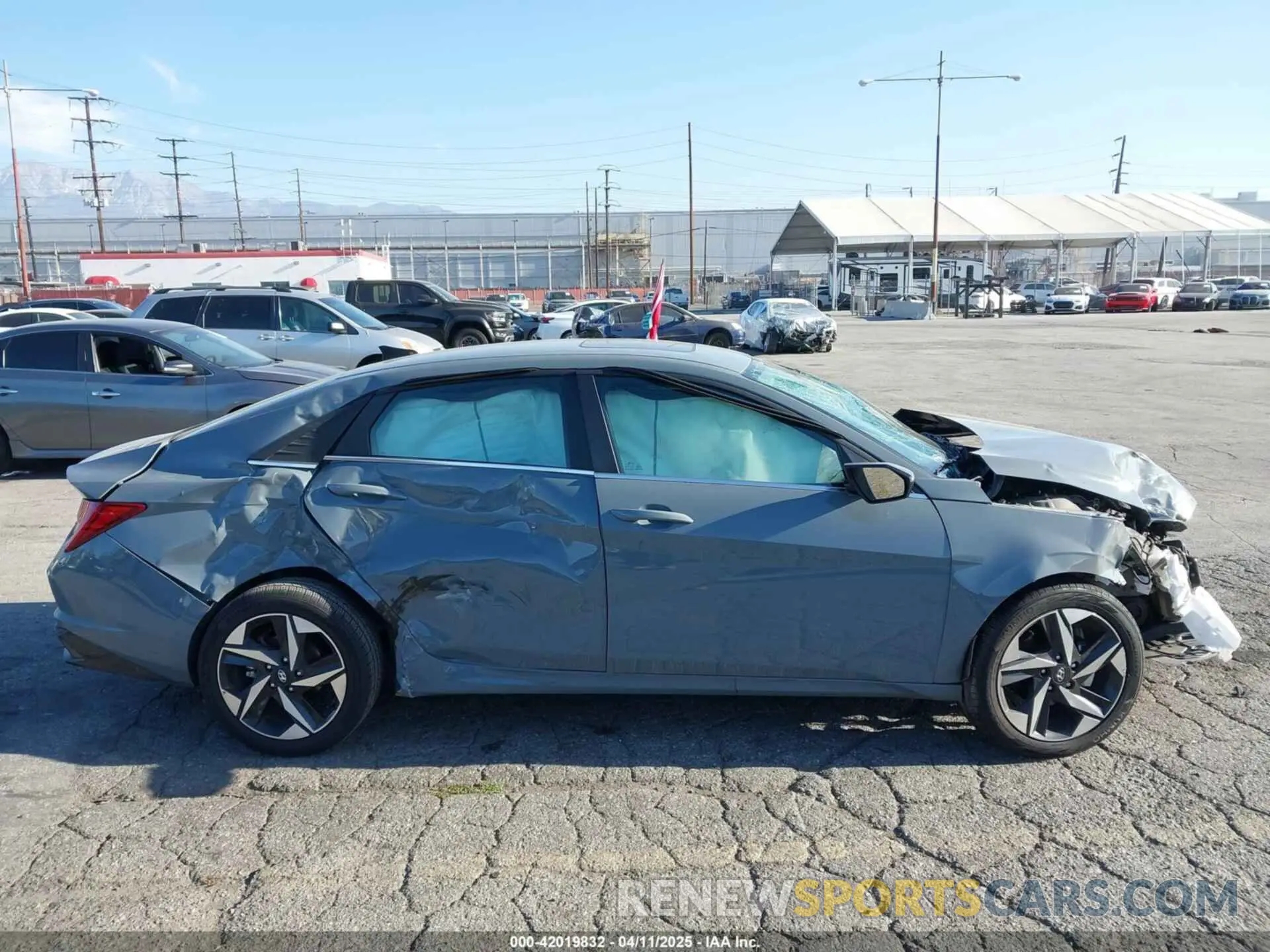 12 Фотография поврежденного автомобиля KMHLP4AG2PU403066 HYUNDAI ELANTRA 2023