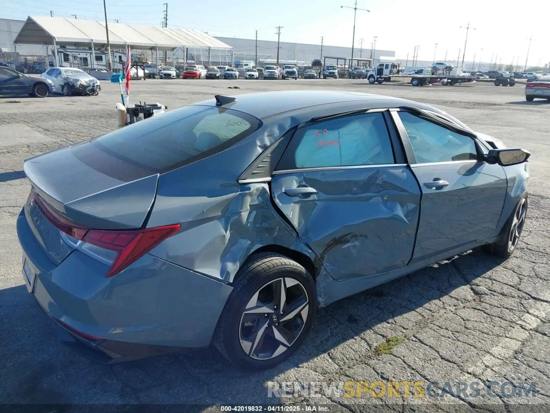 4 Фотография поврежденного автомобиля KMHLP4AG2PU403066 HYUNDAI ELANTRA 2023