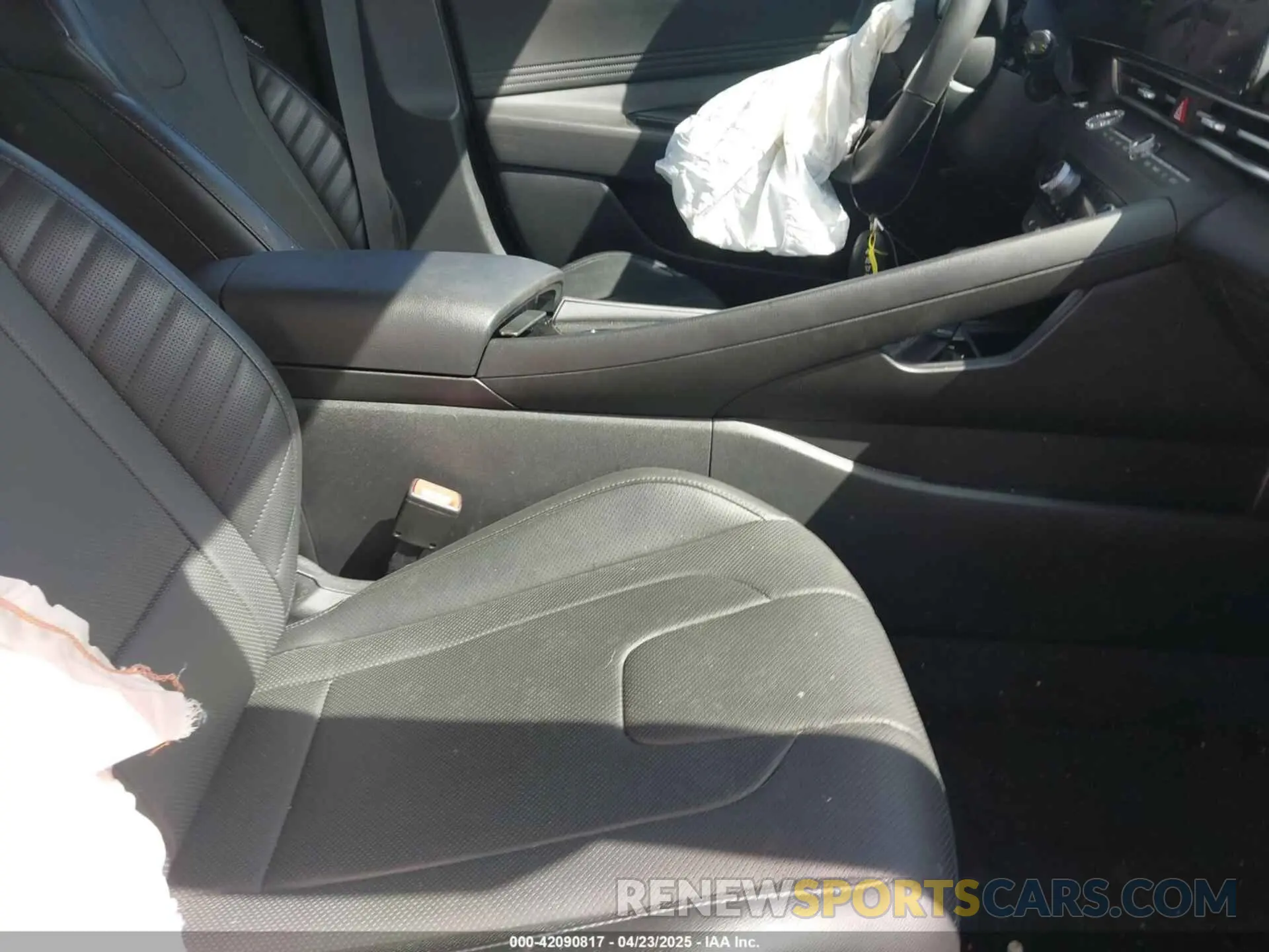 5 Photograph of a damaged car KMHLP4AG3PU620495 HYUNDAI ELANTRA 2023