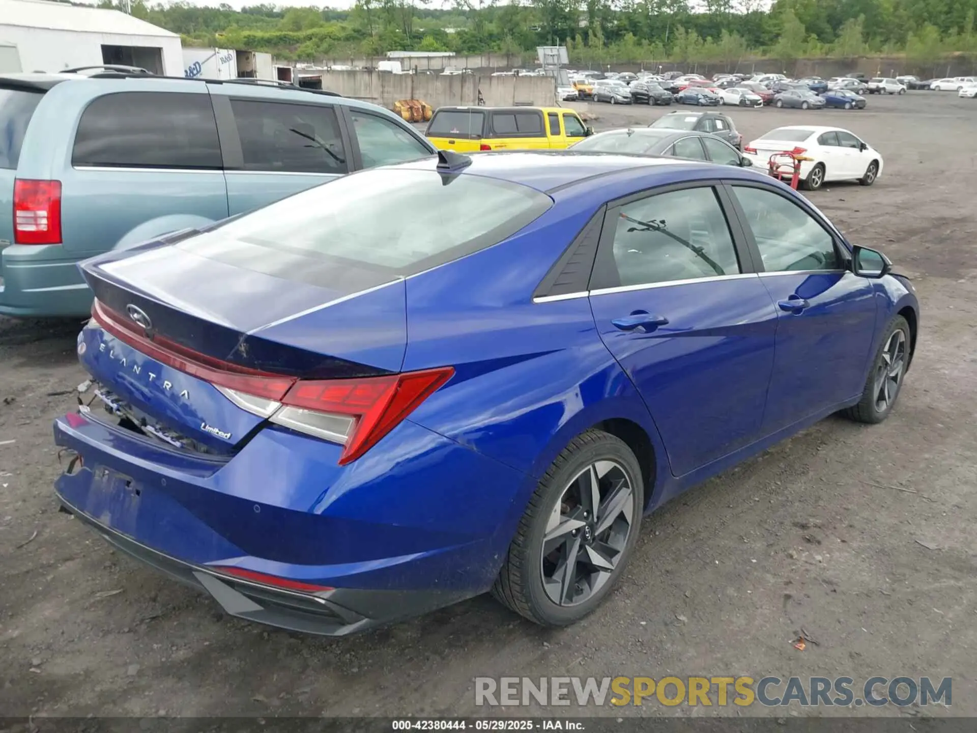 4 Photograph of a damaged car KMHLP4AGXPU485094 HYUNDAI ELANTRA 2023