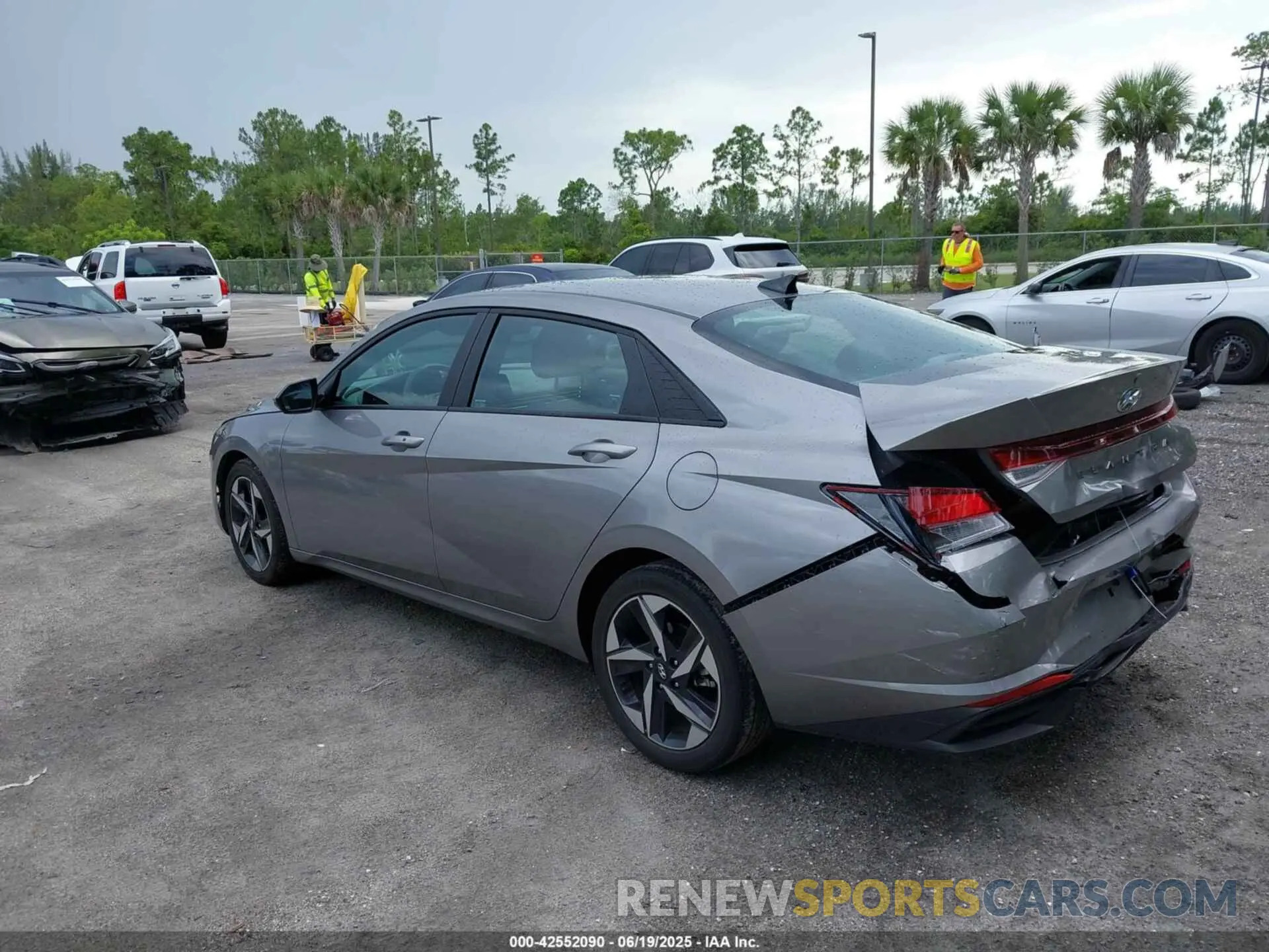 3 Photograph of a damaged car KMHLS4AG0PU523902 HYUNDAI ELANTRA 2023