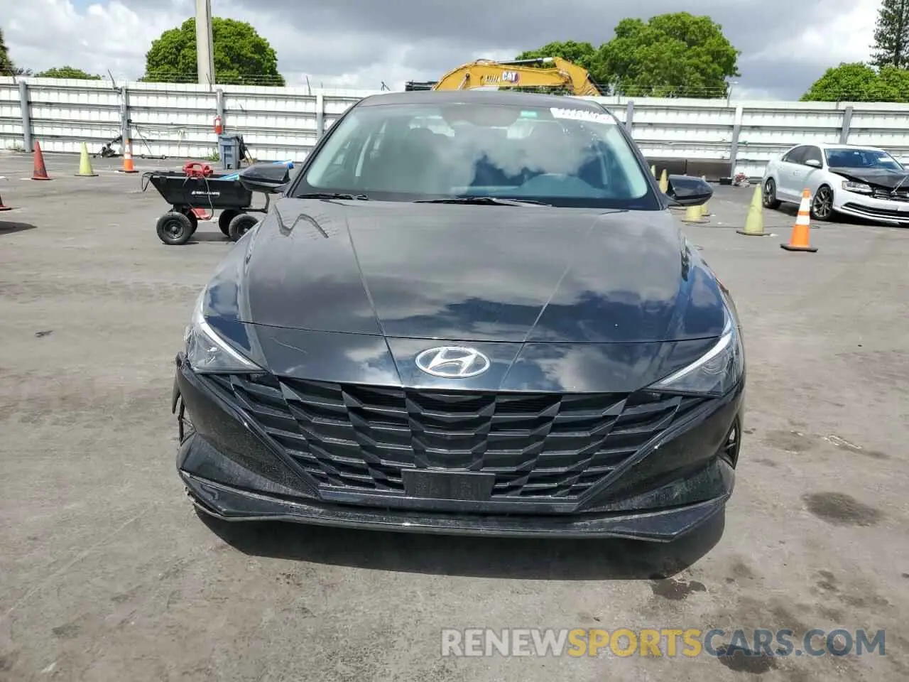 5 Photograph of a damaged car KMHLS4AG0PU562294 HYUNDAI ELANTRA 2023