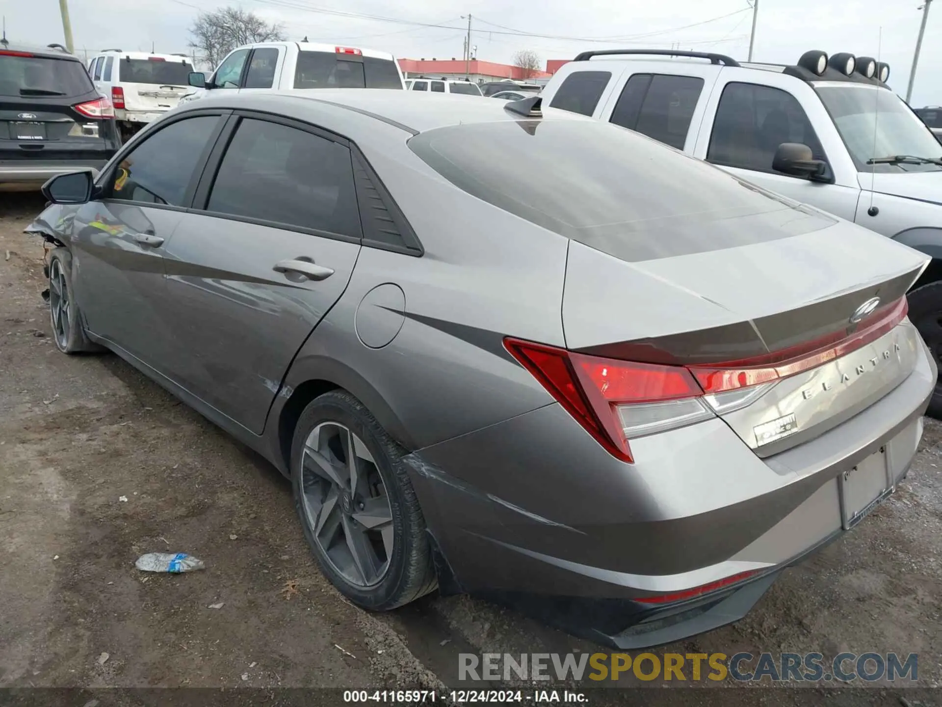 3 Photograph of a damaged car KMHLS4AG1PU550168 HYUNDAI ELANTRA 2023