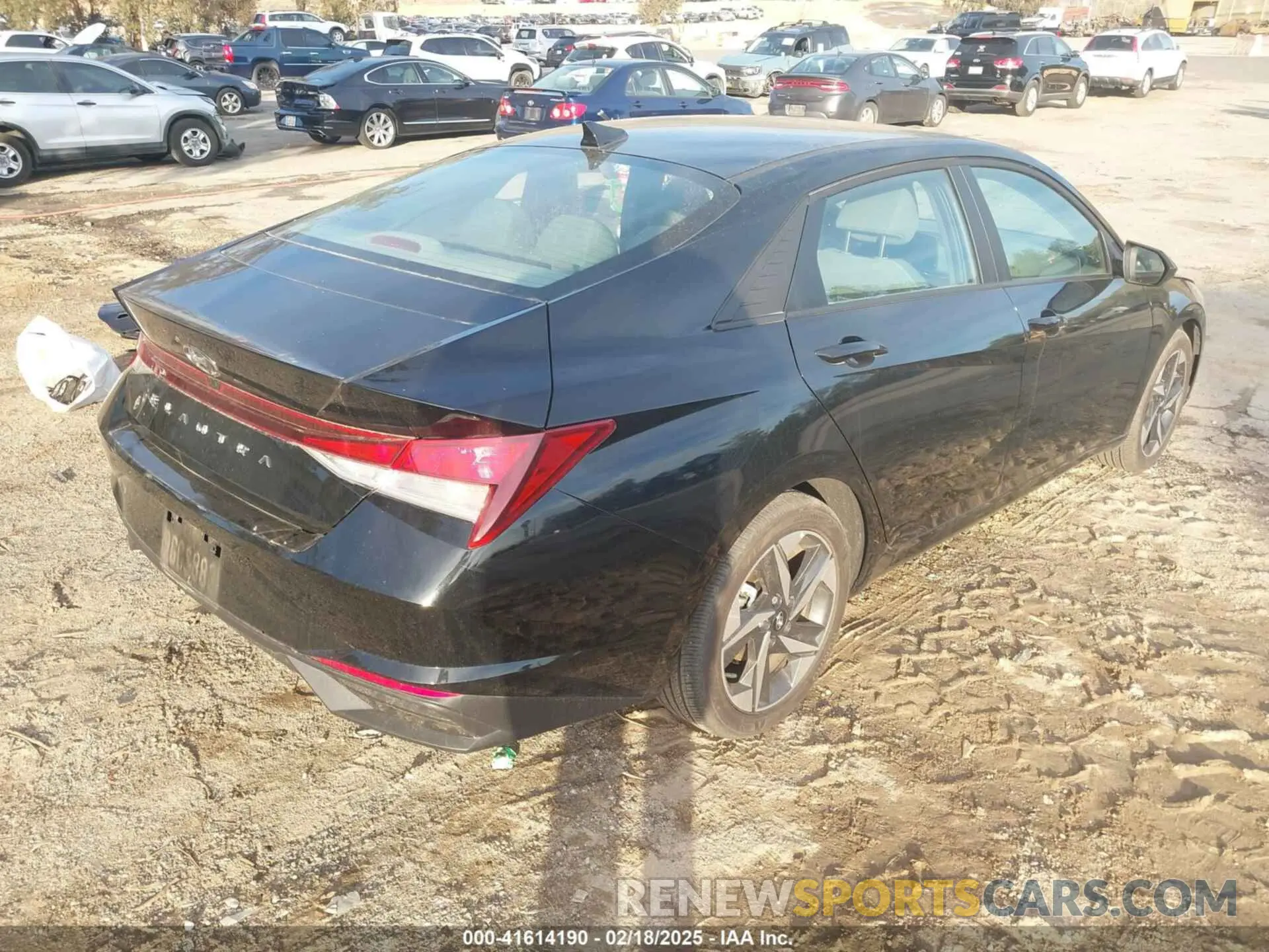 4 Фотография поврежденного автомобиля KMHLS4AG2PU544539 HYUNDAI ELANTRA 2023