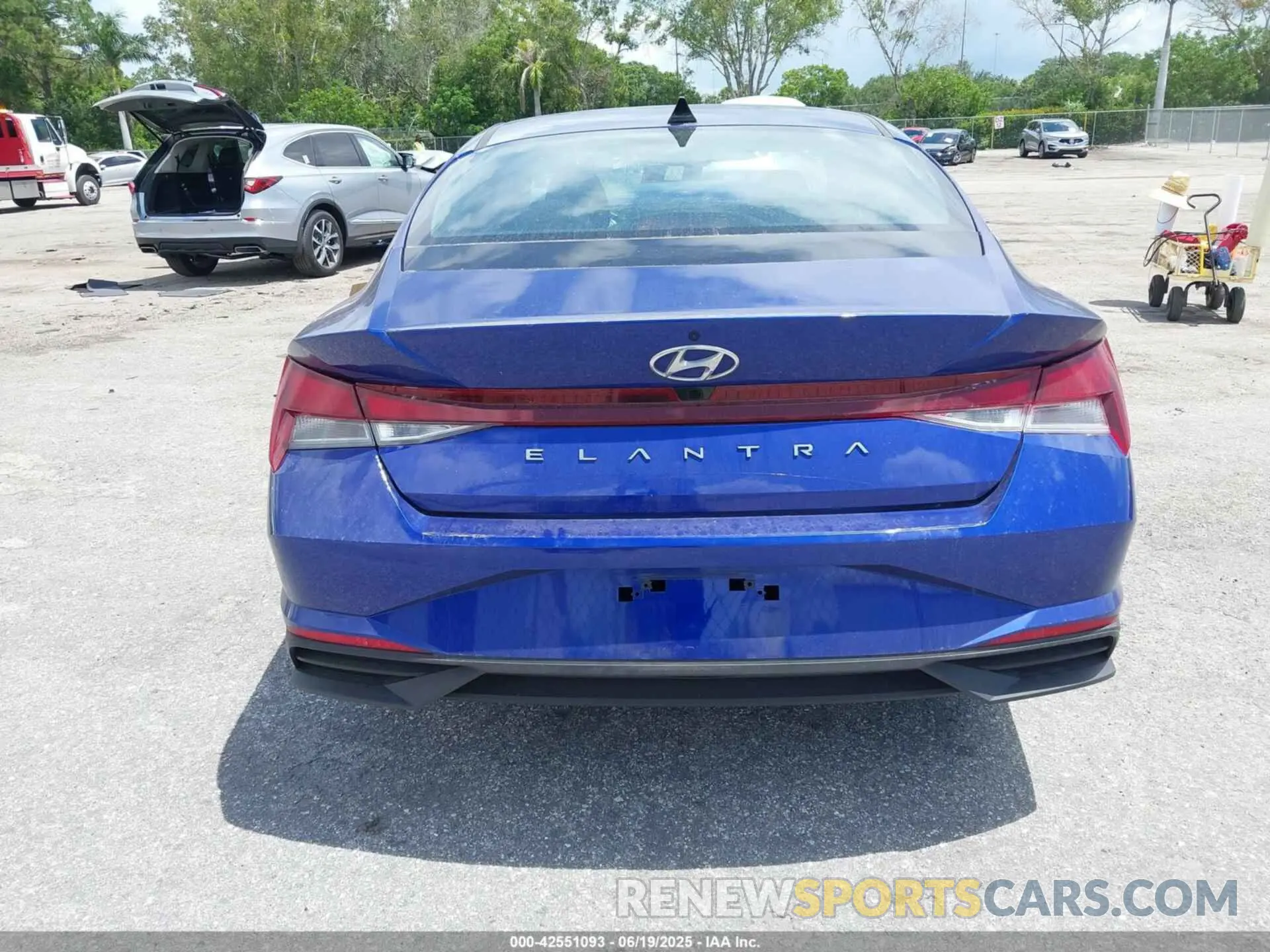 16 Photograph of a damaged car KMHLS4AG2PU584829 HYUNDAI ELANTRA 2023