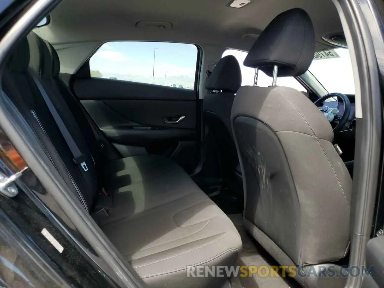 10 Photograph of a damaged car KMHLS4AG3PU515115 HYUNDAI ELANTRA 2023
