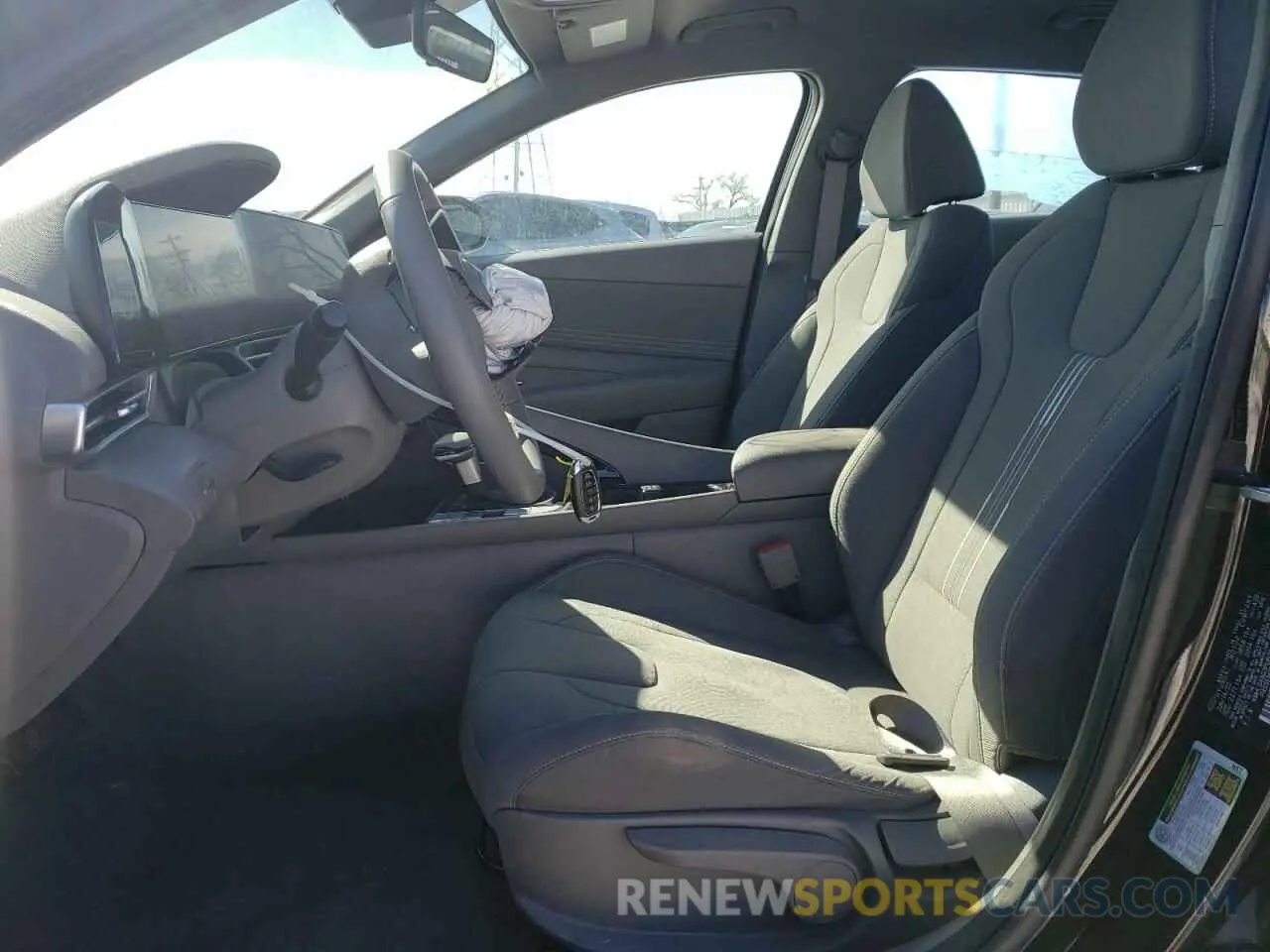 7 Photograph of a damaged car KMHLS4AG3PU608460 HYUNDAI ELANTRA 2023