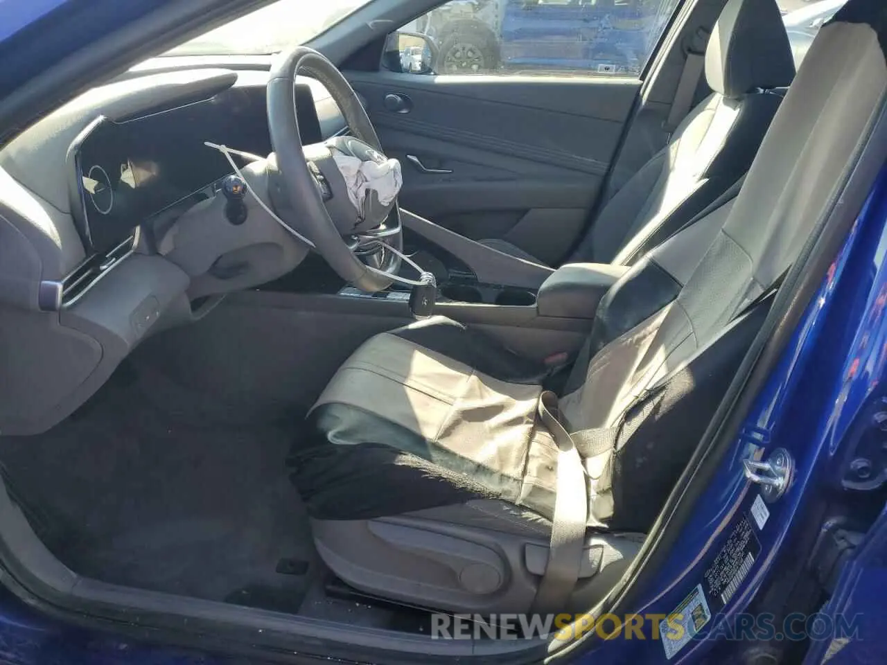 7 Photograph of a damaged car KMHLS4AG3PU617160 HYUNDAI ELANTRA 2023