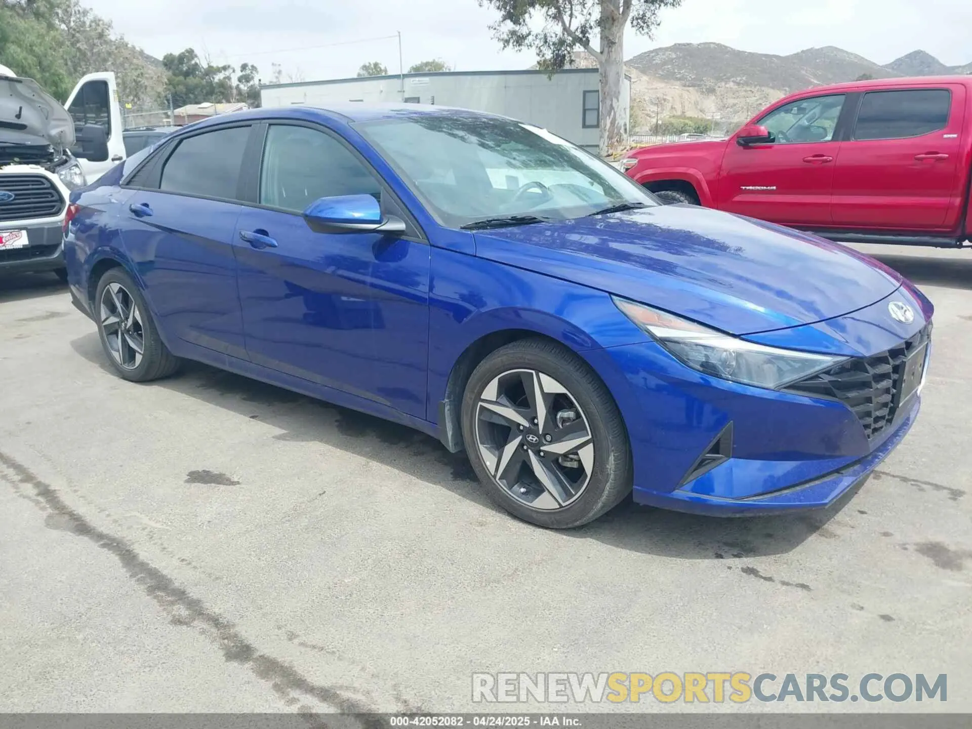 1 Photograph of a damaged car KMHLS4AG4PU427318 HYUNDAI ELANTRA 2023
