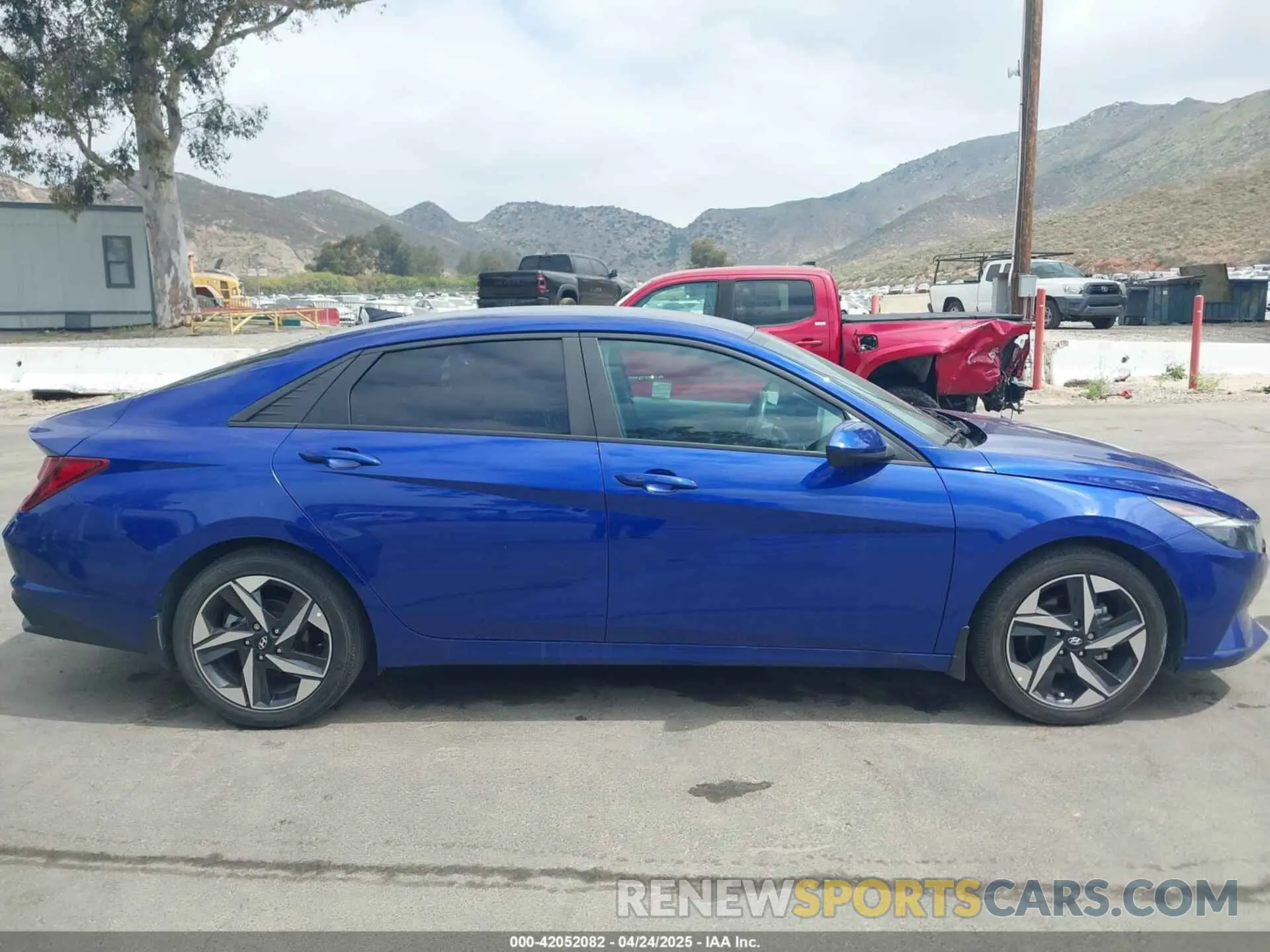 13 Photograph of a damaged car KMHLS4AG4PU427318 HYUNDAI ELANTRA 2023