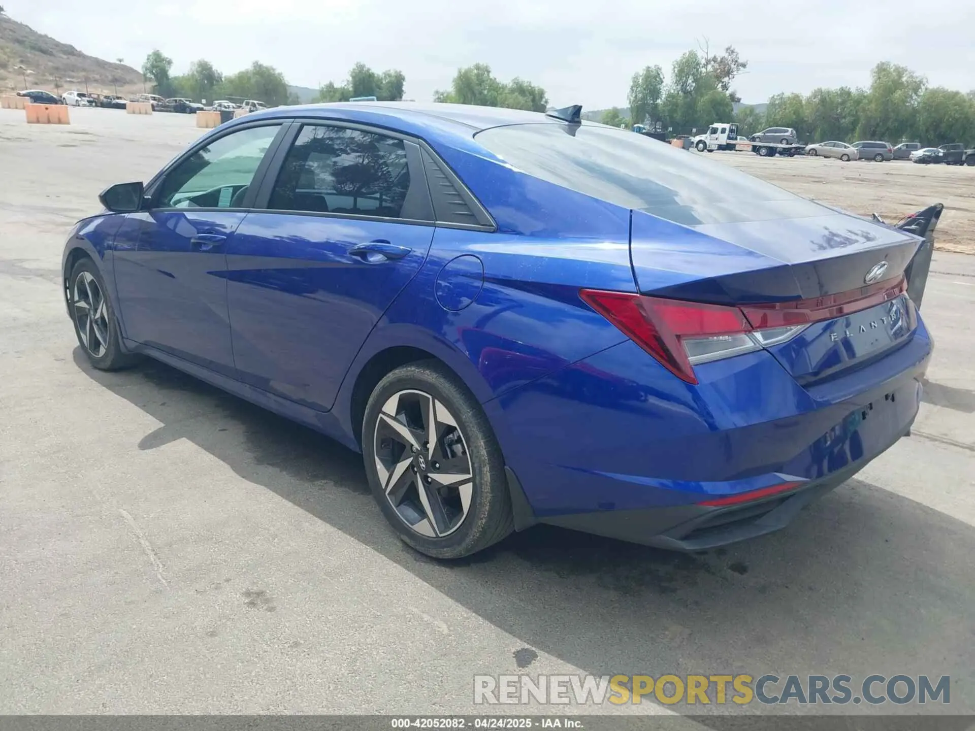 3 Photograph of a damaged car KMHLS4AG4PU427318 HYUNDAI ELANTRA 2023