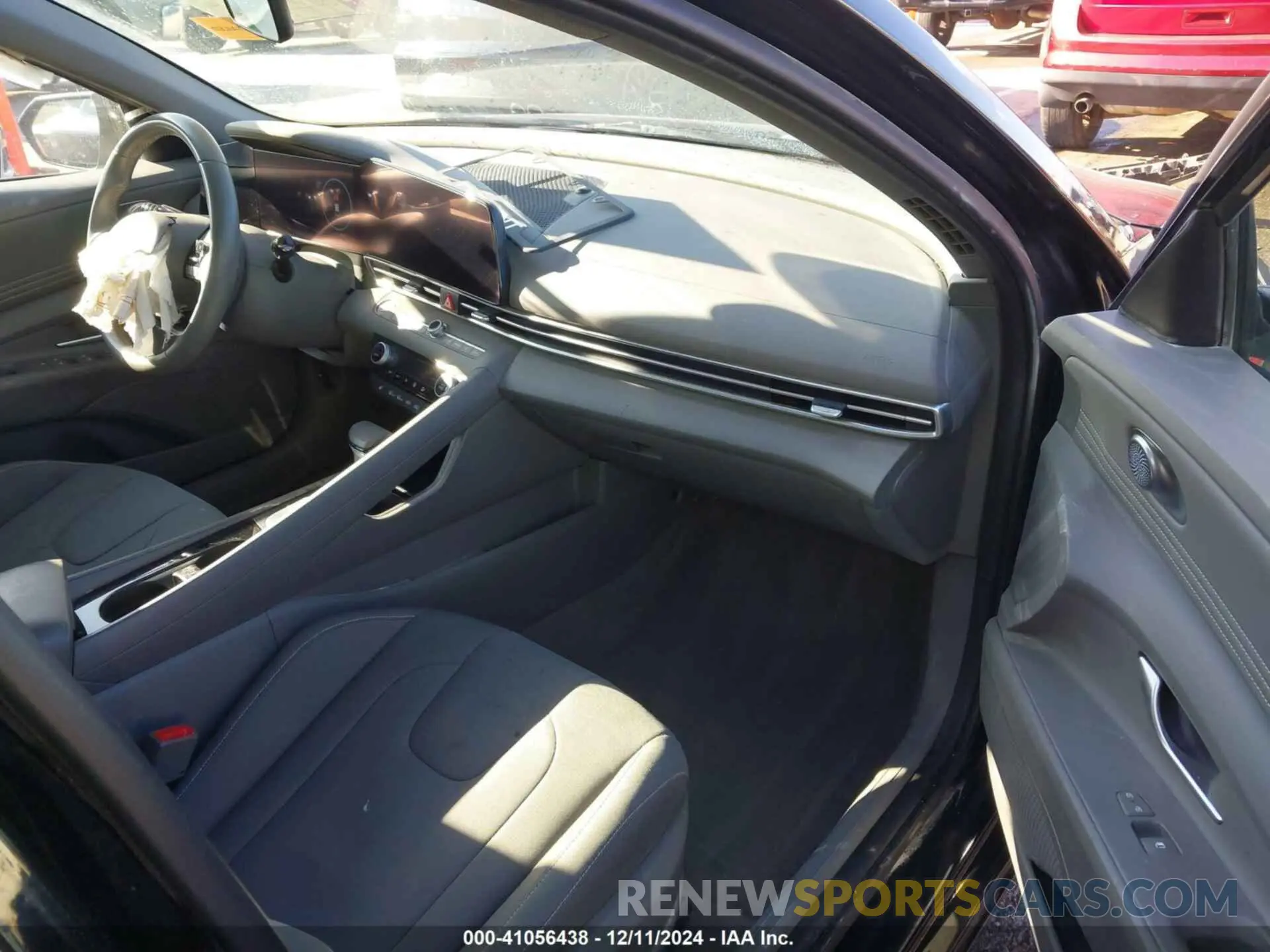 5 Photograph of a damaged car KMHLS4AG4PU606765 HYUNDAI ELANTRA 2023