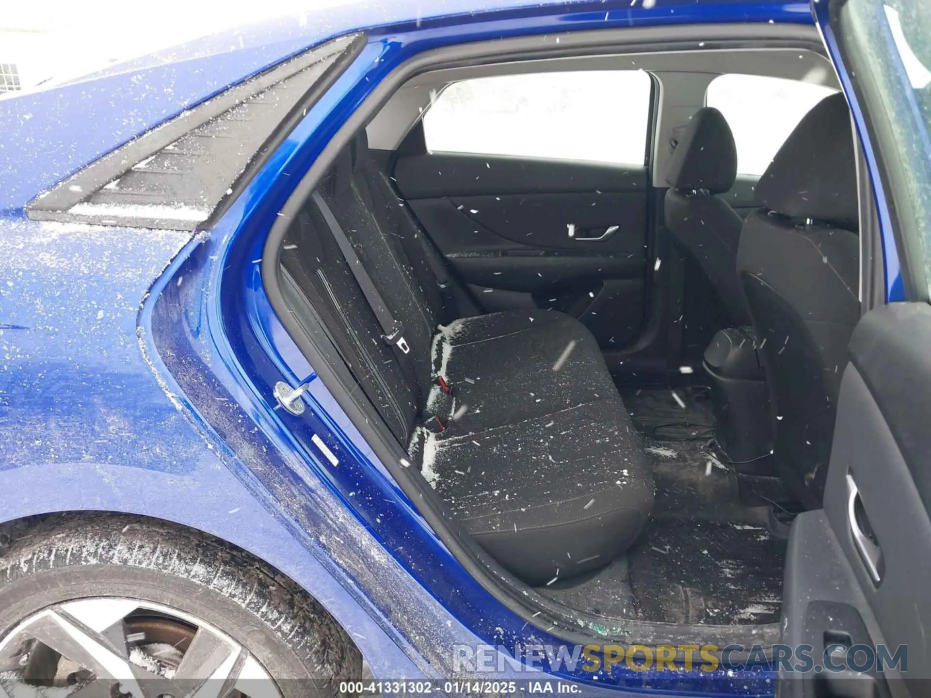 8 Photograph of a damaged car KMHLS4AG5PU406381 HYUNDAI ELANTRA 2023