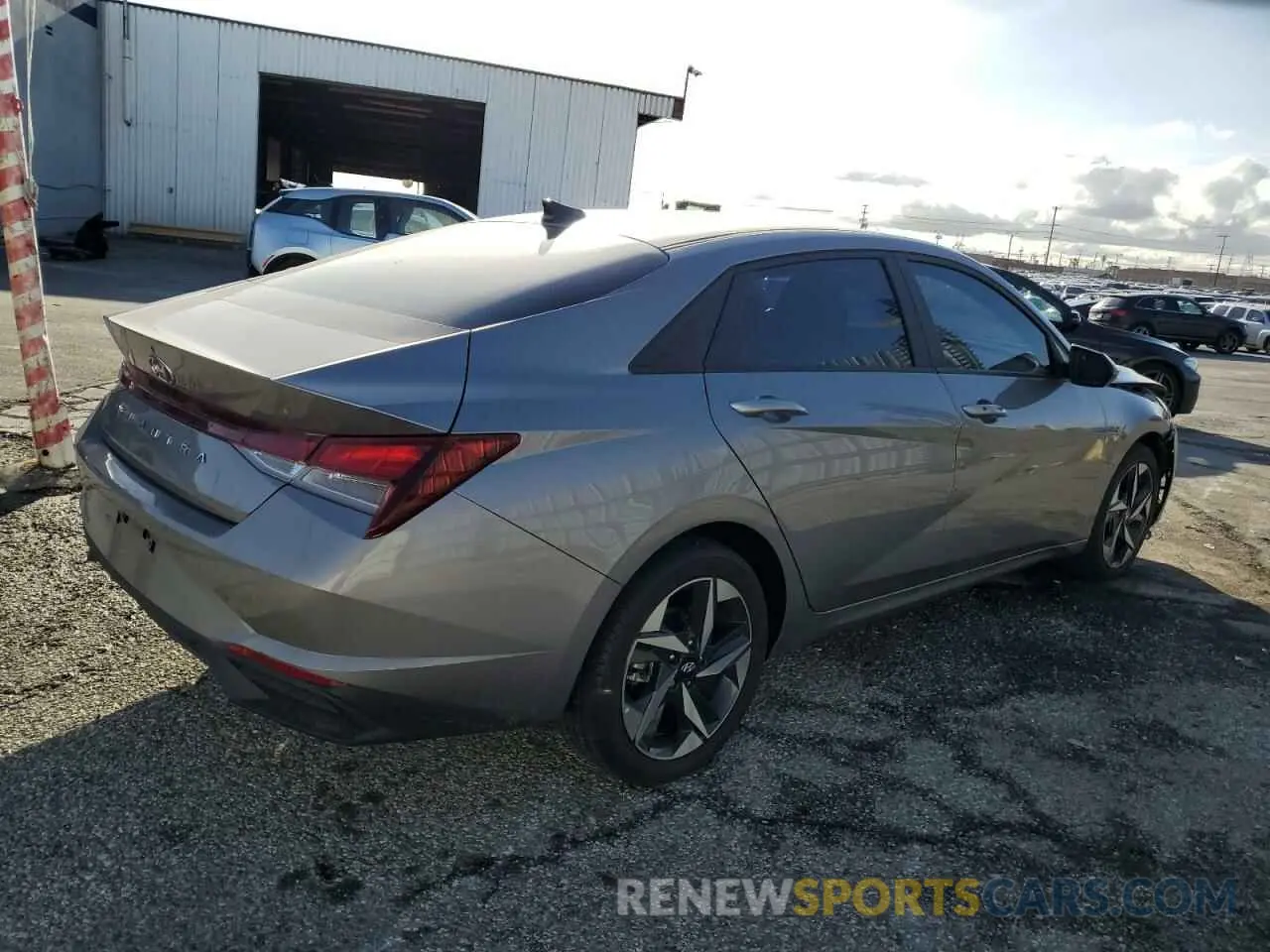 3 Photograph of a damaged car KMHLS4AG5PU482716 HYUNDAI ELANTRA 2023