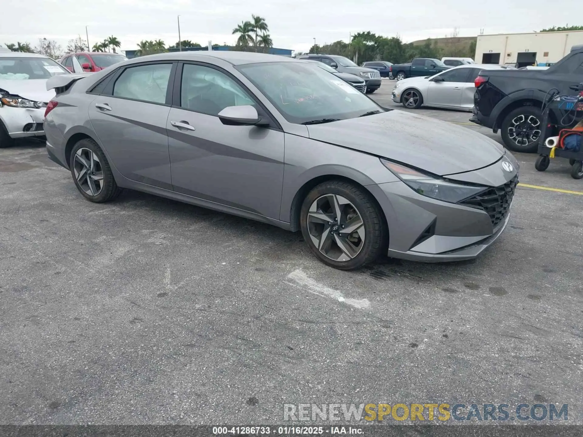 1 Фотография поврежденного автомобиля KMHLS4AG5PU551582 HYUNDAI ELANTRA 2023