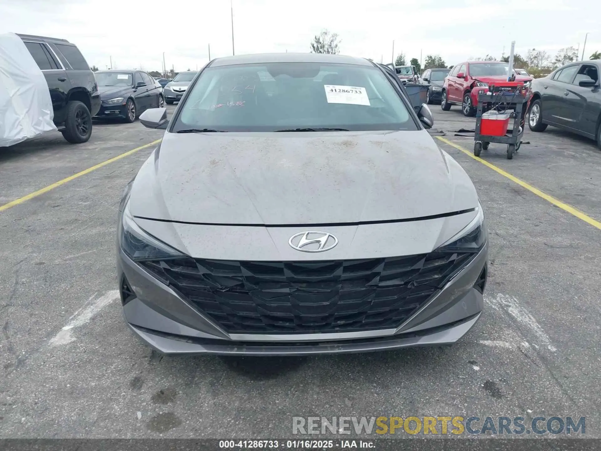 12 Фотография поврежденного автомобиля KMHLS4AG5PU551582 HYUNDAI ELANTRA 2023