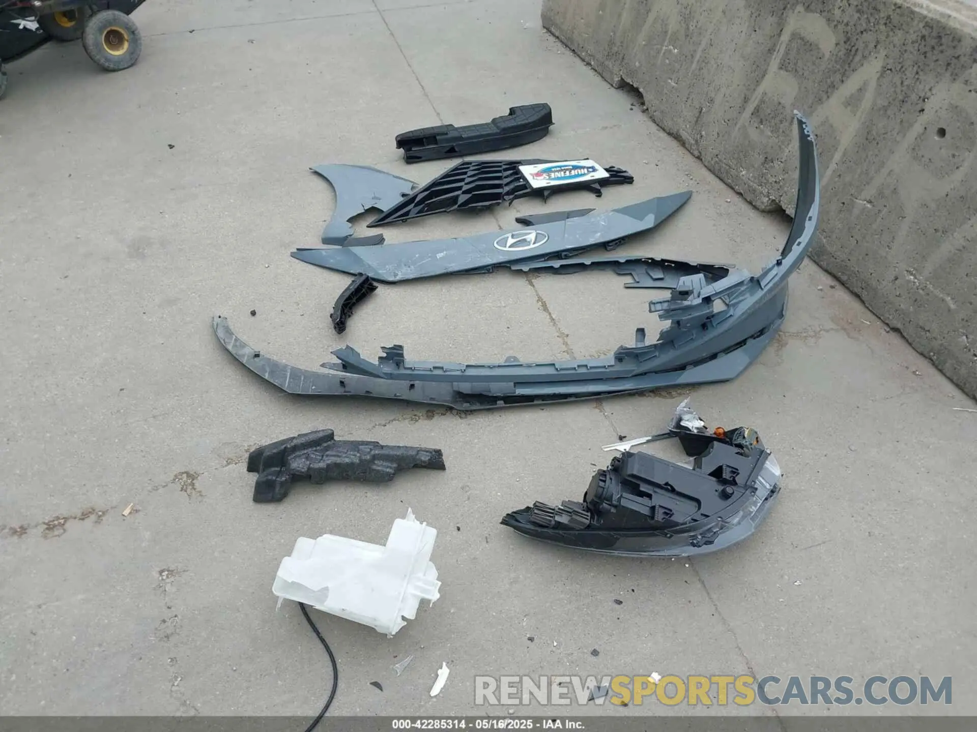 12 Photograph of a damaged car KMHLS4AG6PU436750 HYUNDAI ELANTRA 2023