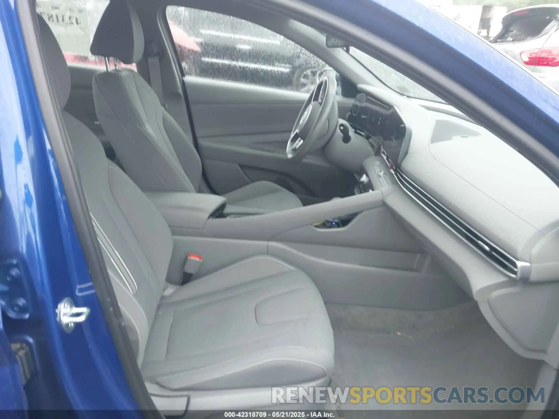 5 Photograph of a damaged car KMHLS4AG6PU612325 HYUNDAI ELANTRA 2023