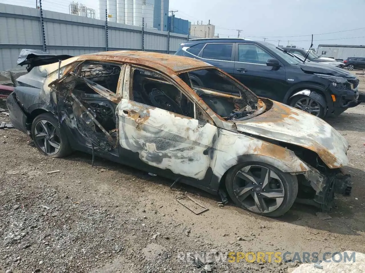 4 Photograph of a damaged car KMHLS4AG7PU568951 HYUNDAI ELANTRA 2023