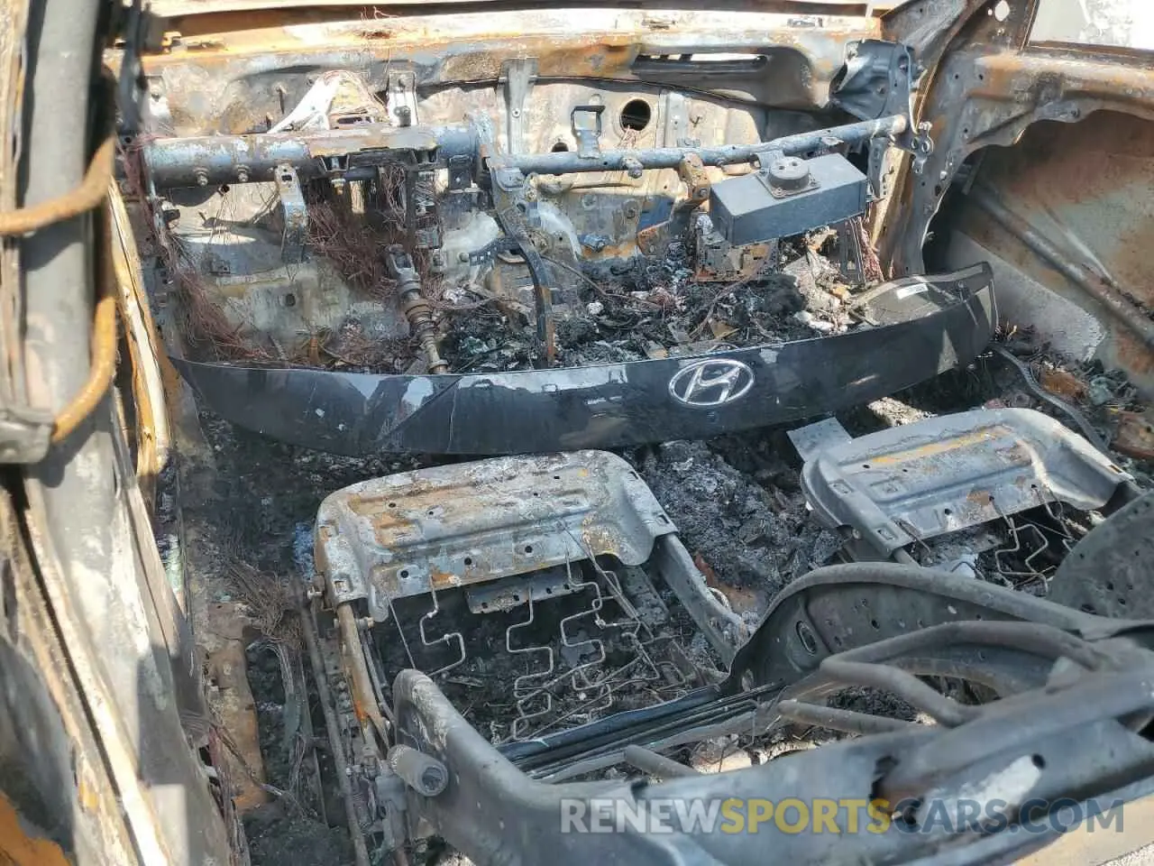 8 Photograph of a damaged car KMHLS4AG7PU568951 HYUNDAI ELANTRA 2023