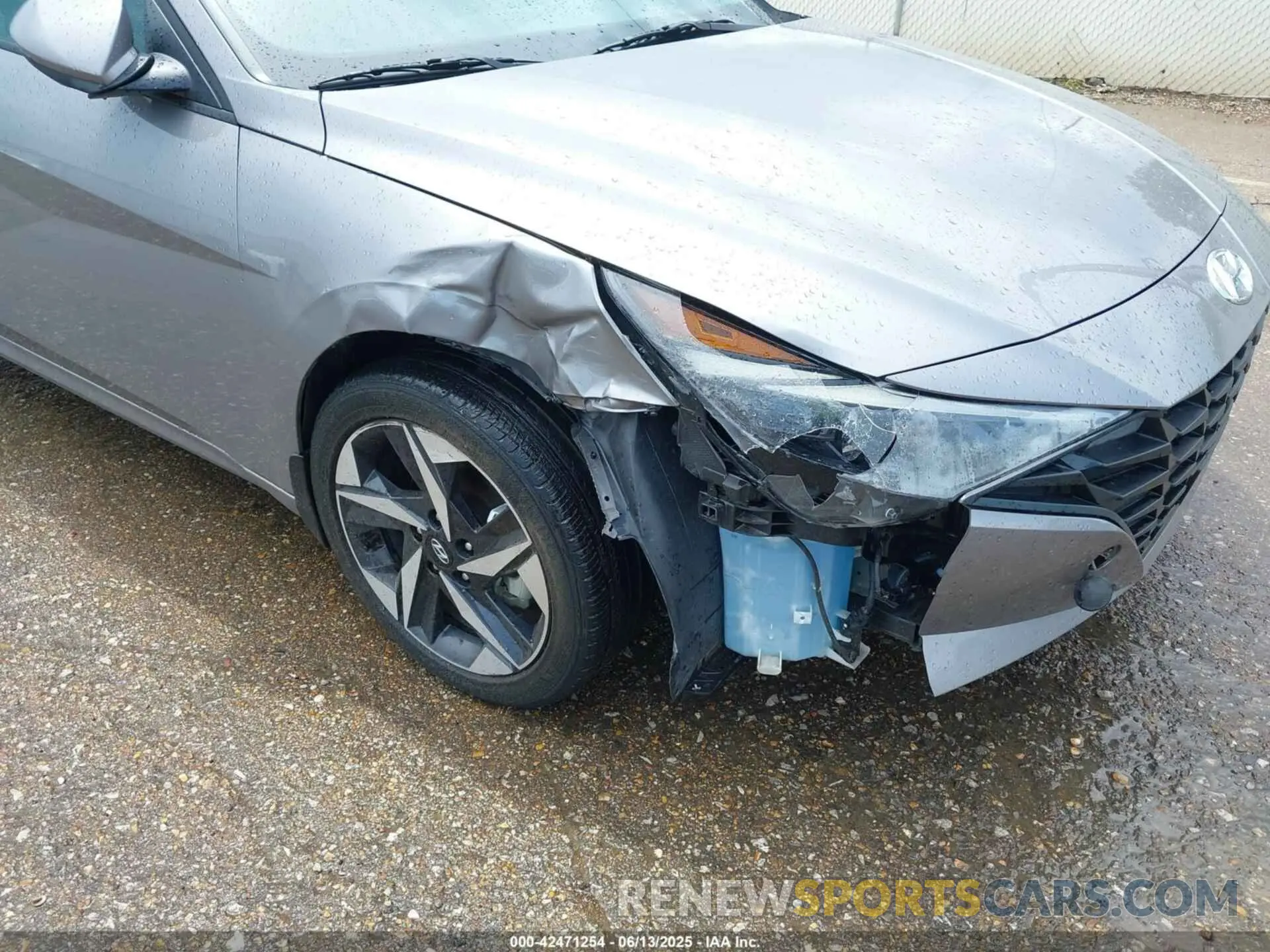 18 Photograph of a damaged car KMHLS4AG8PU555982 HYUNDAI ELANTRA 2023