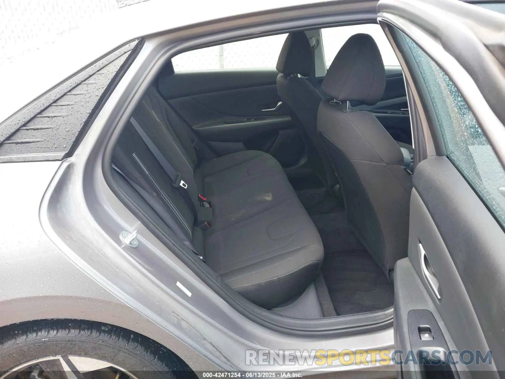 8 Photograph of a damaged car KMHLS4AG8PU555982 HYUNDAI ELANTRA 2023