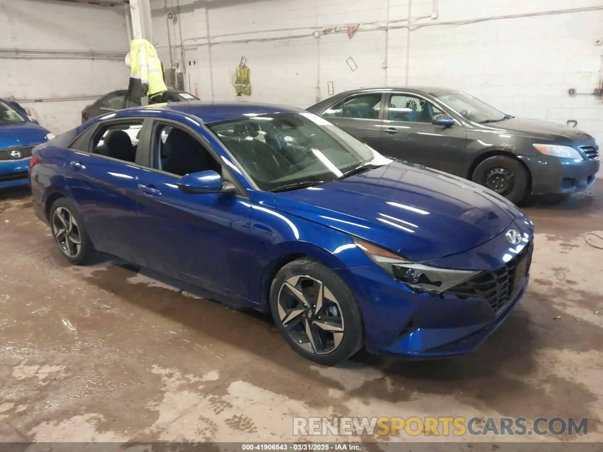 1 Photograph of a damaged car KMHLS4AG9PU432403 HYUNDAI ELANTRA 2023