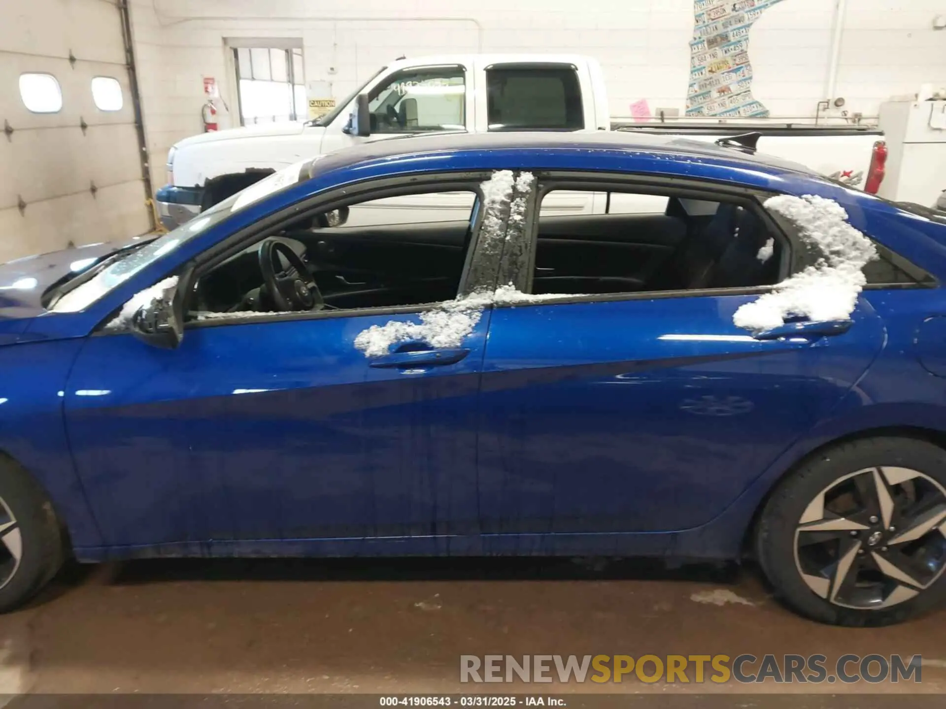 14 Photograph of a damaged car KMHLS4AG9PU432403 HYUNDAI ELANTRA 2023
