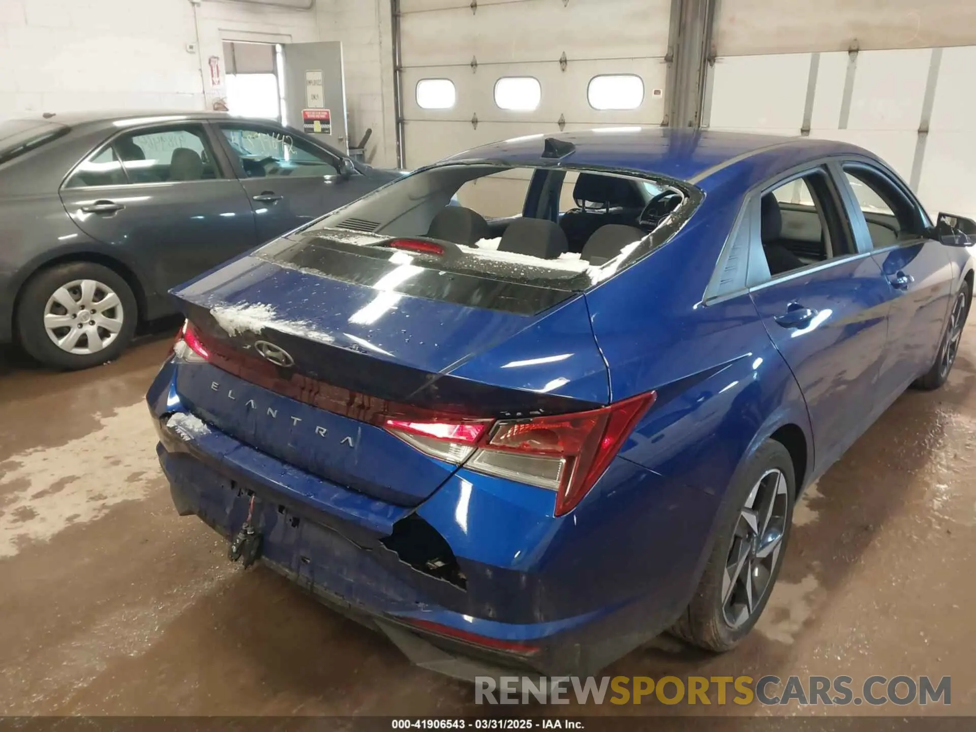 19 Photograph of a damaged car KMHLS4AG9PU432403 HYUNDAI ELANTRA 2023