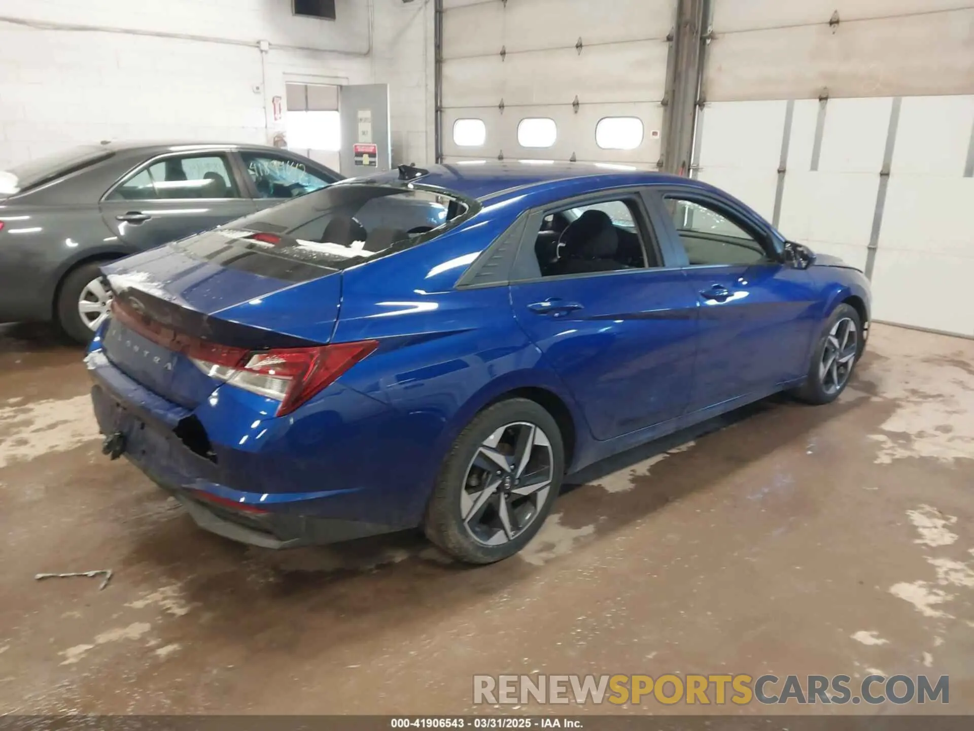 4 Photograph of a damaged car KMHLS4AG9PU432403 HYUNDAI ELANTRA 2023
