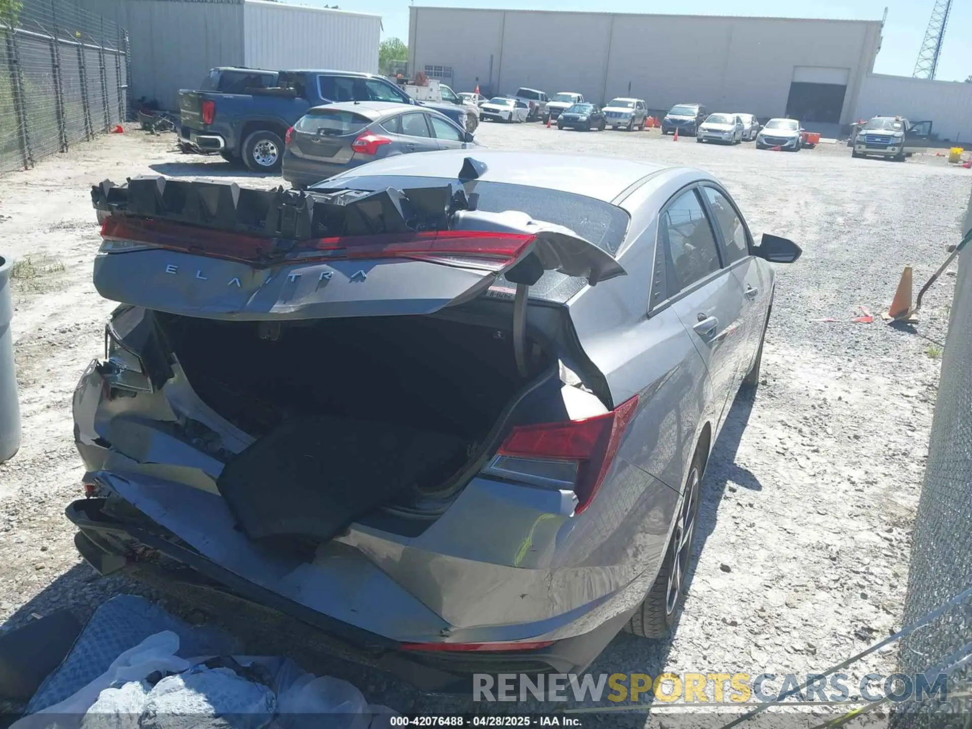 4 Photograph of a damaged car KMHLS4AG9PU553397 HYUNDAI ELANTRA 2023