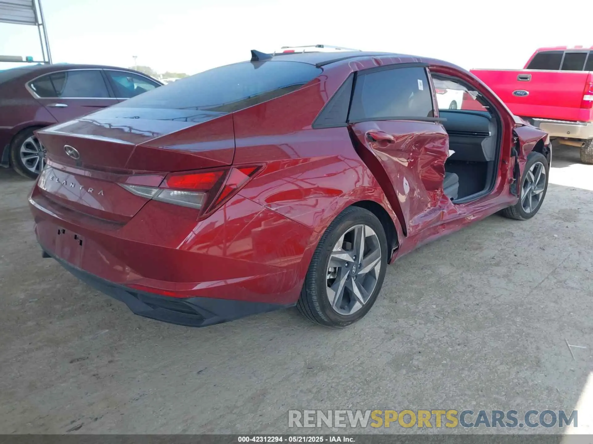 4 Photograph of a damaged car KMHLS4AG9PU621861 HYUNDAI ELANTRA 2023