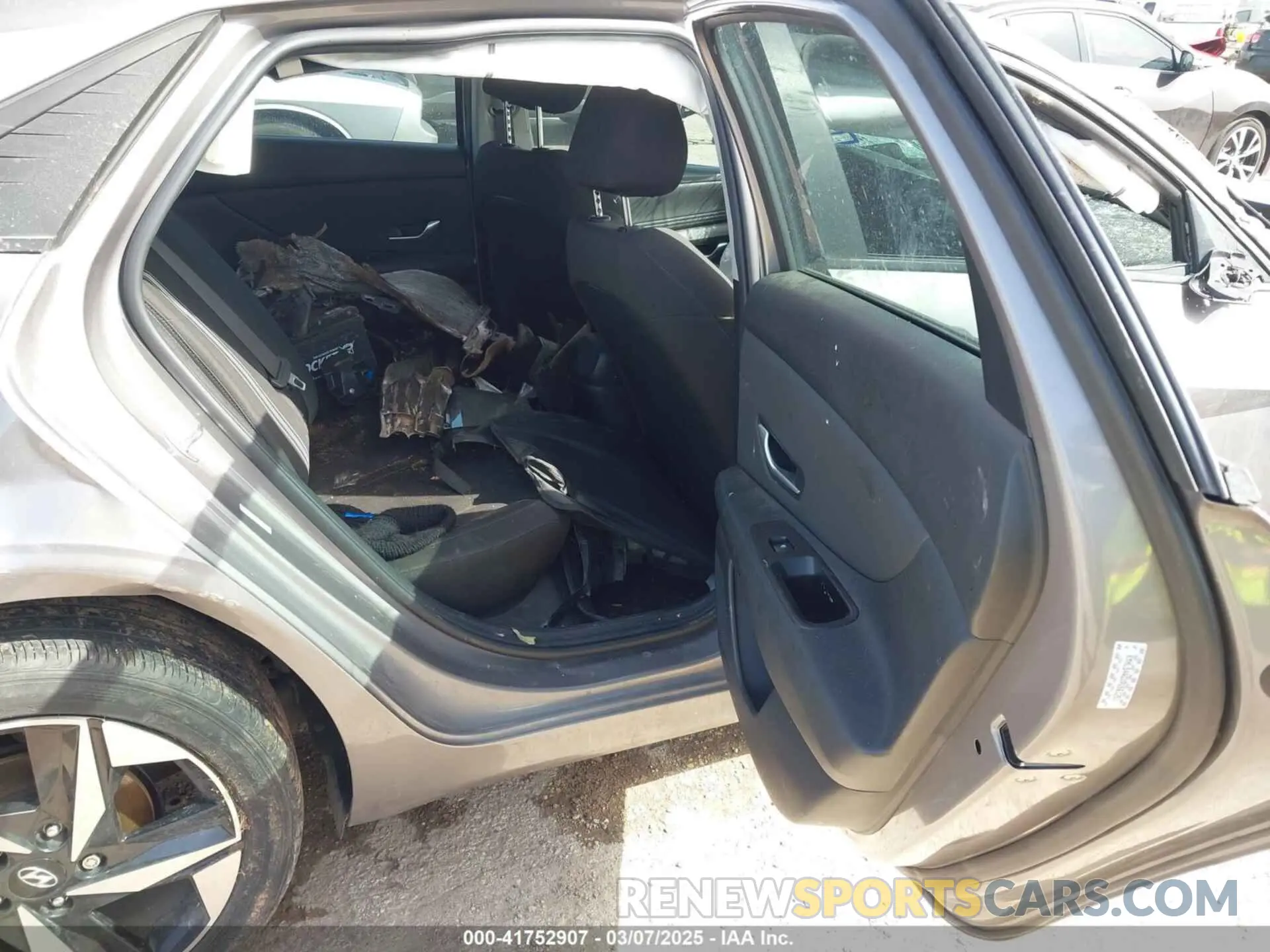 8 Фотография поврежденного автомобиля KMHLS4AGXPU561251 HYUNDAI ELANTRA 2023