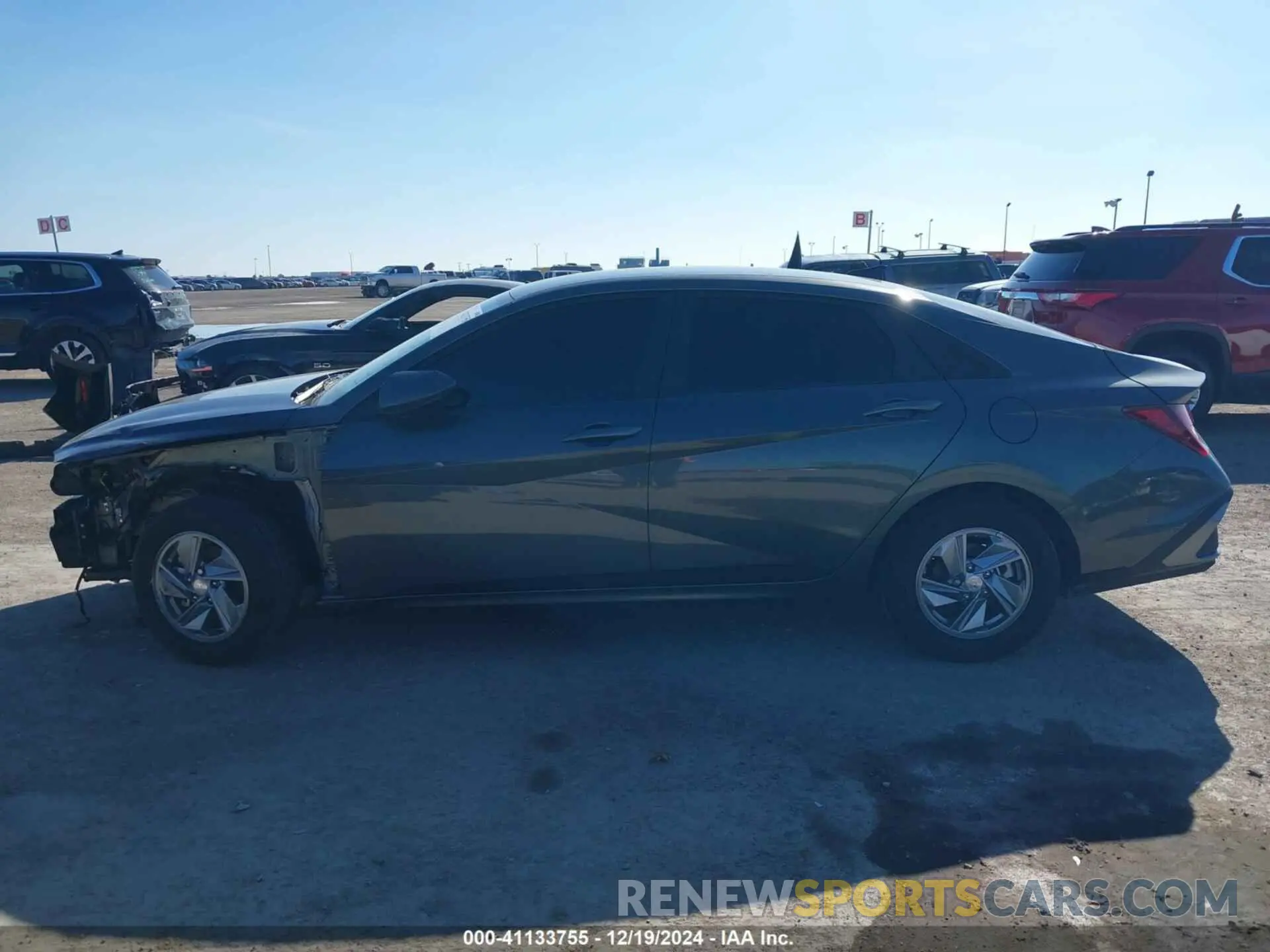 14 Фотография поврежденного автомобиля KMHLL4DG0RU818252 HYUNDAI ELANTRA 2024