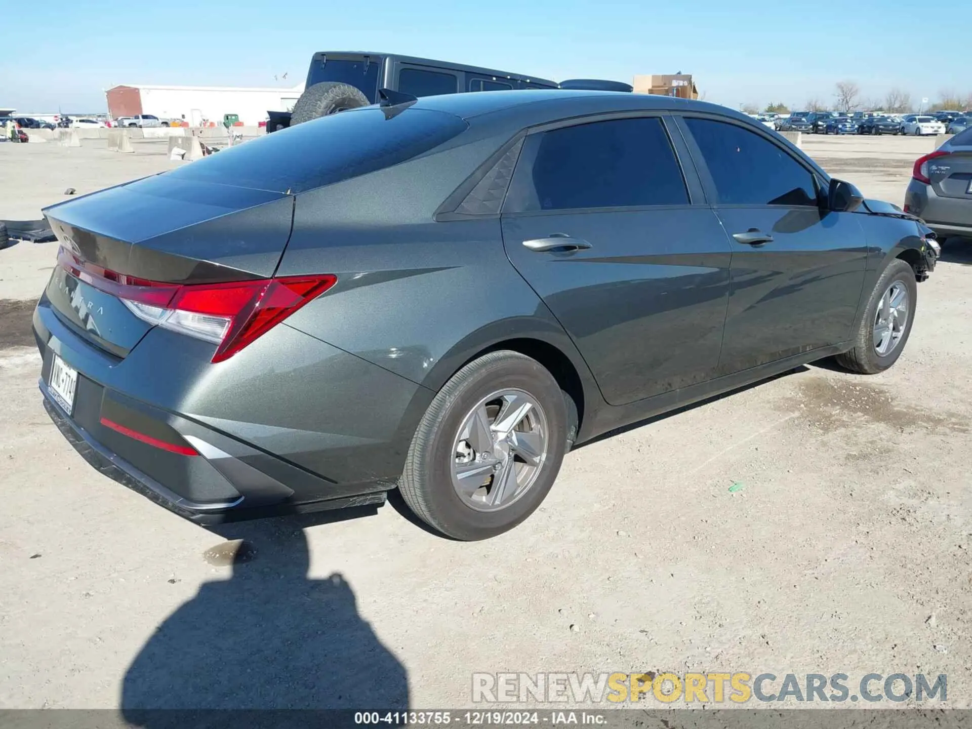 4 Фотография поврежденного автомобиля KMHLL4DG0RU818252 HYUNDAI ELANTRA 2024