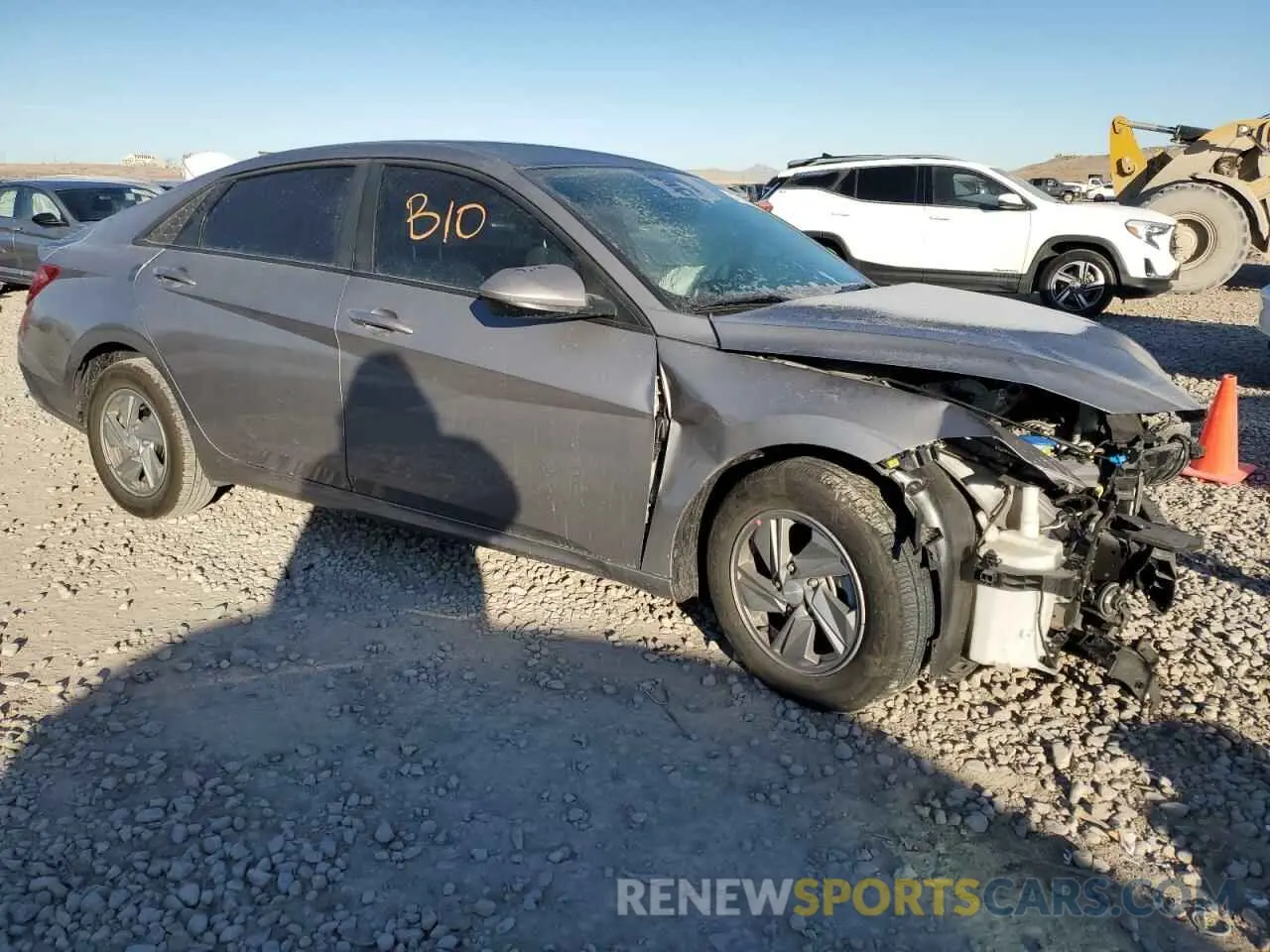4 Photograph of a damaged car KMHLL4DG1RU637922 HYUNDAI ELANTRA 2024