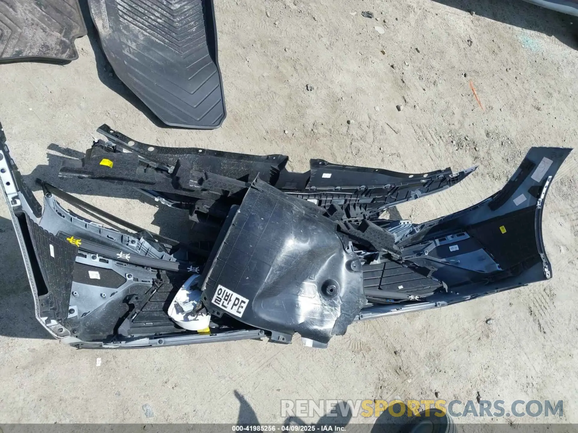 12 Photograph of a damaged car KMHLL4DG1RU798092 HYUNDAI ELANTRA 2024