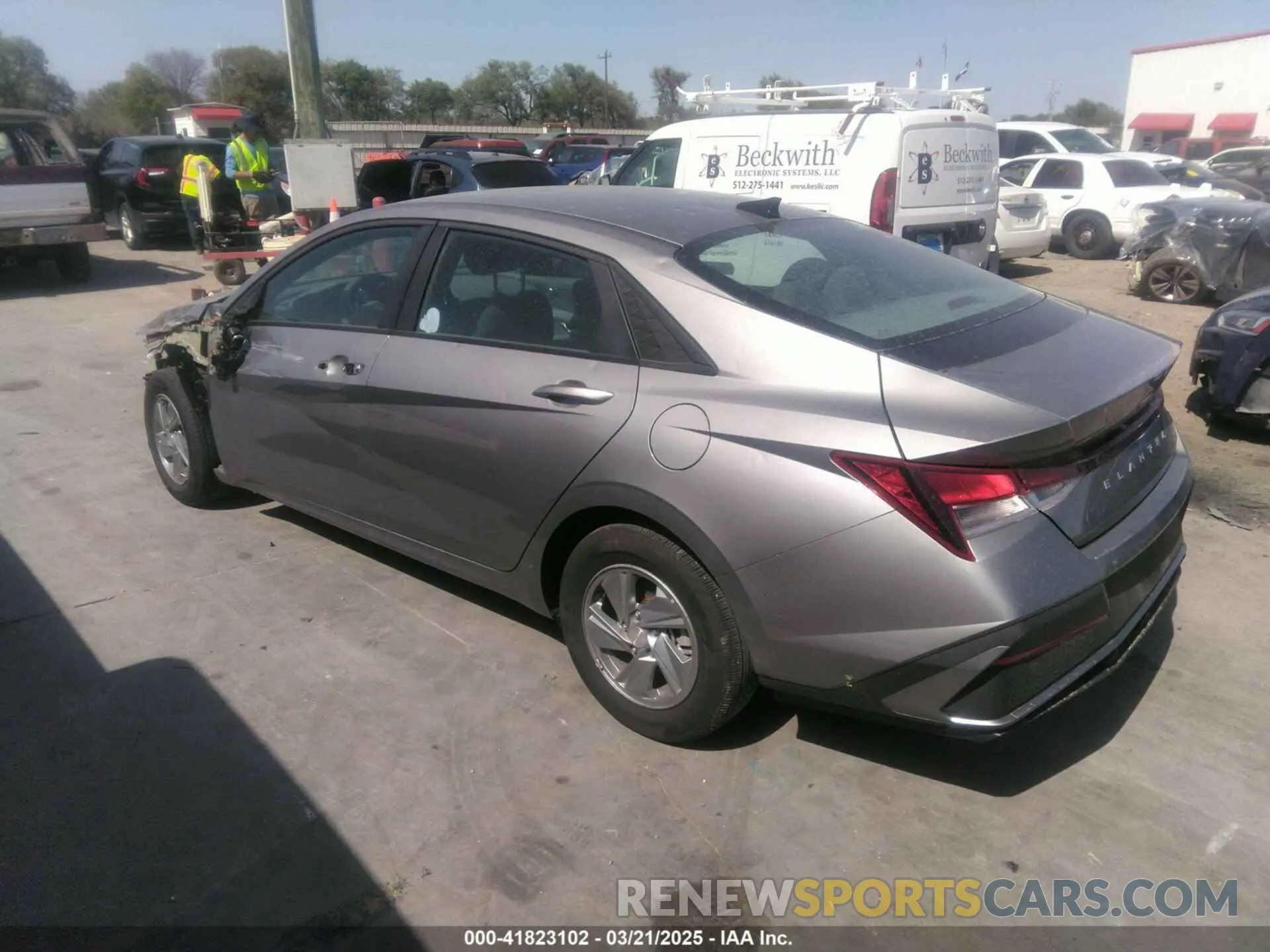 3 Фотография поврежденного автомобиля KMHLL4DG1RU834220 HYUNDAI ELANTRA 2024