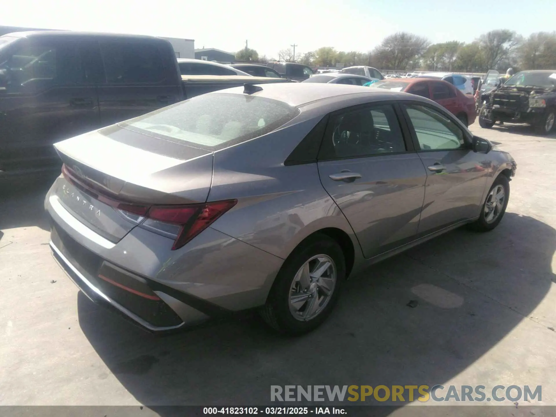 4 Фотография поврежденного автомобиля KMHLL4DG1RU834220 HYUNDAI ELANTRA 2024