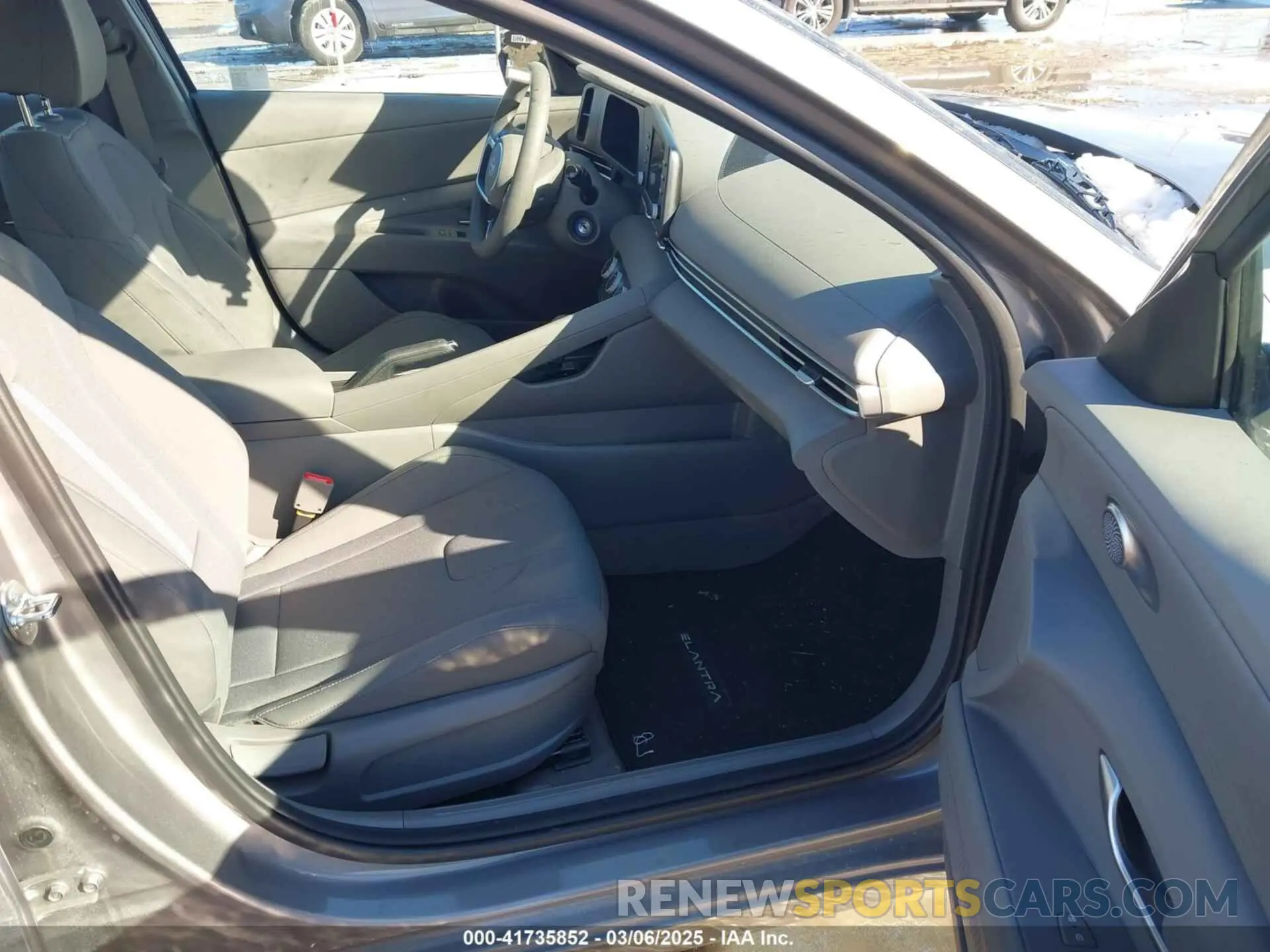 5 Photograph of a damaged car KMHLL4DG2RU826658 HYUNDAI ELANTRA 2024