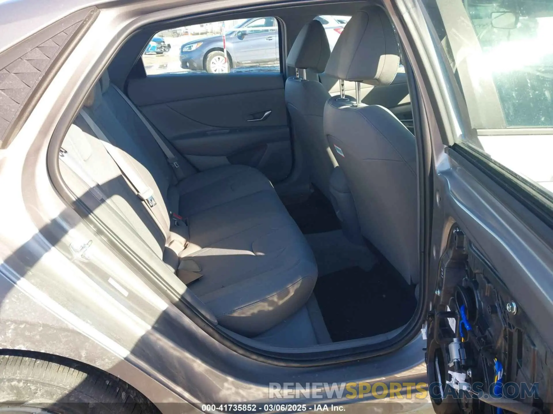 8 Photograph of a damaged car KMHLL4DG2RU826658 HYUNDAI ELANTRA 2024