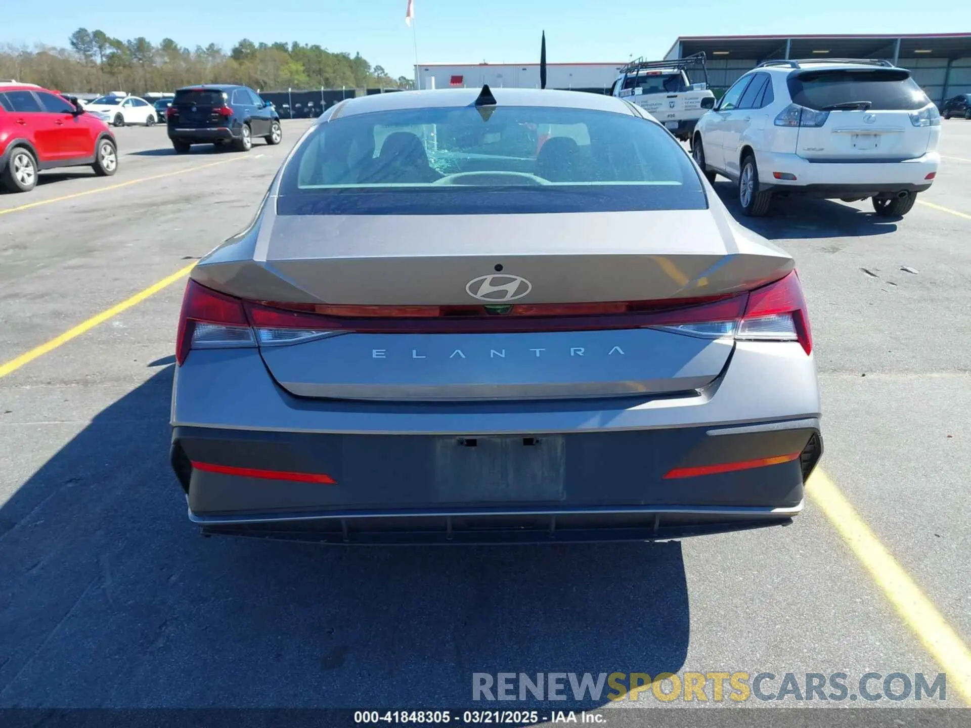 17 Фотография поврежденного автомобиля KMHLL4DG3RU639185 HYUNDAI ELANTRA 2024
