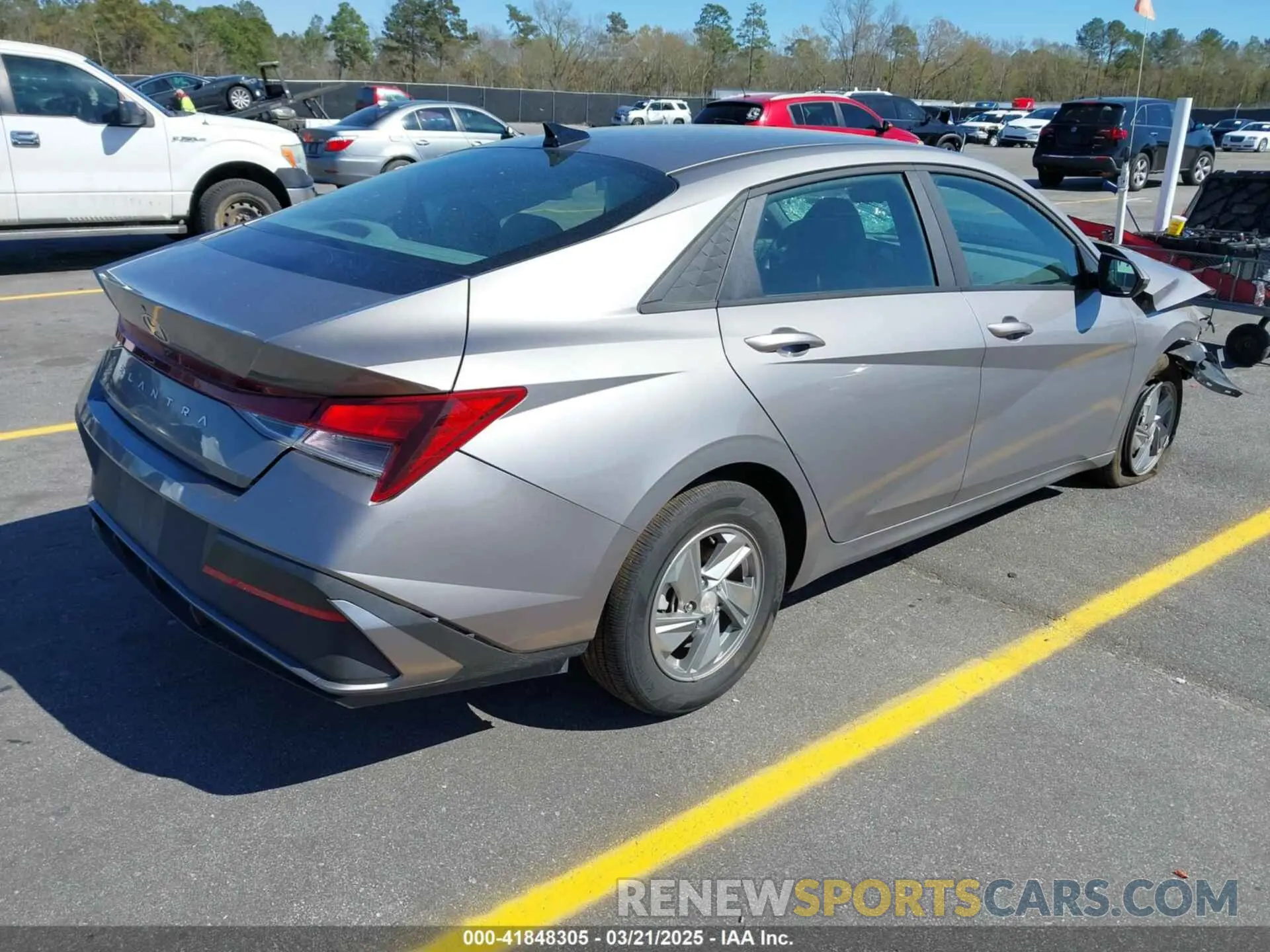 4 Фотография поврежденного автомобиля KMHLL4DG3RU639185 HYUNDAI ELANTRA 2024