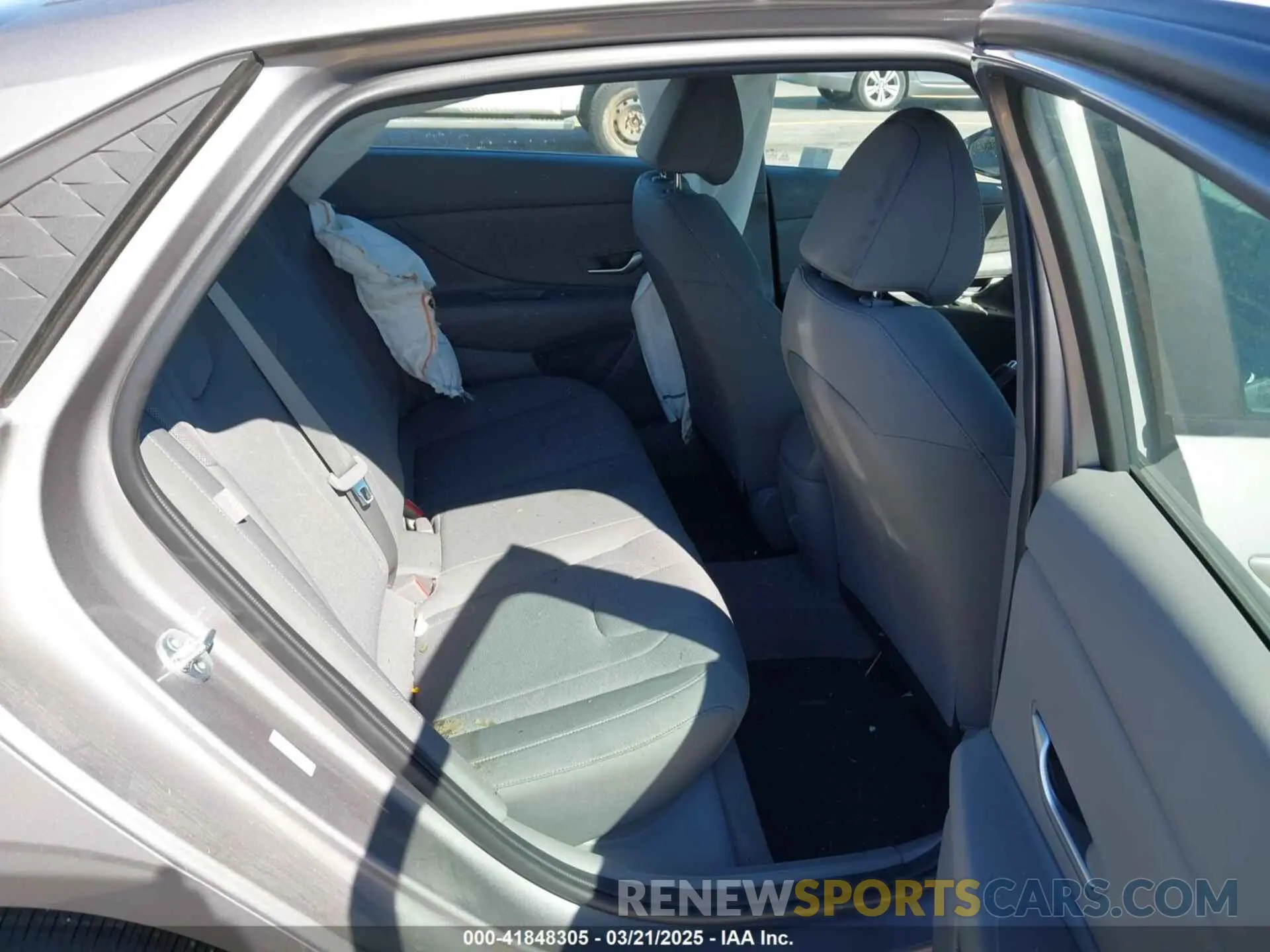 8 Фотография поврежденного автомобиля KMHLL4DG3RU639185 HYUNDAI ELANTRA 2024