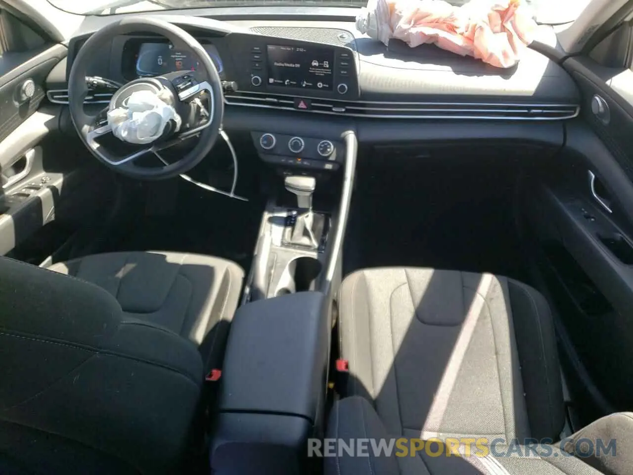 8 Photograph of a damaged car KMHLL4DG3RU765935 HYUNDAI ELANTRA 2024